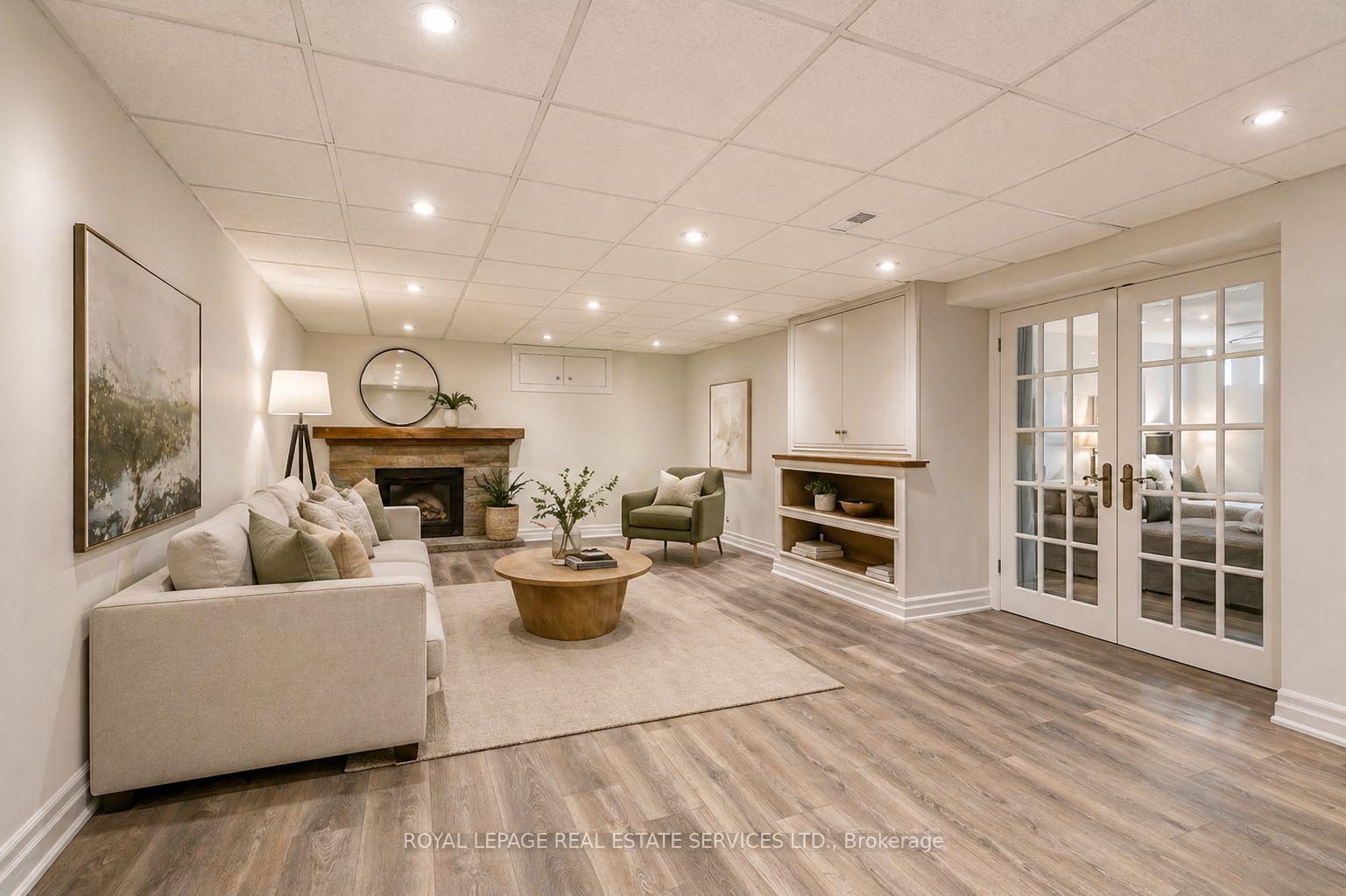 1327 Sedgewick Crescent