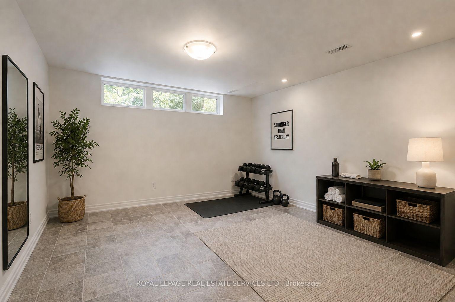 1327 Sedgewick Crescent