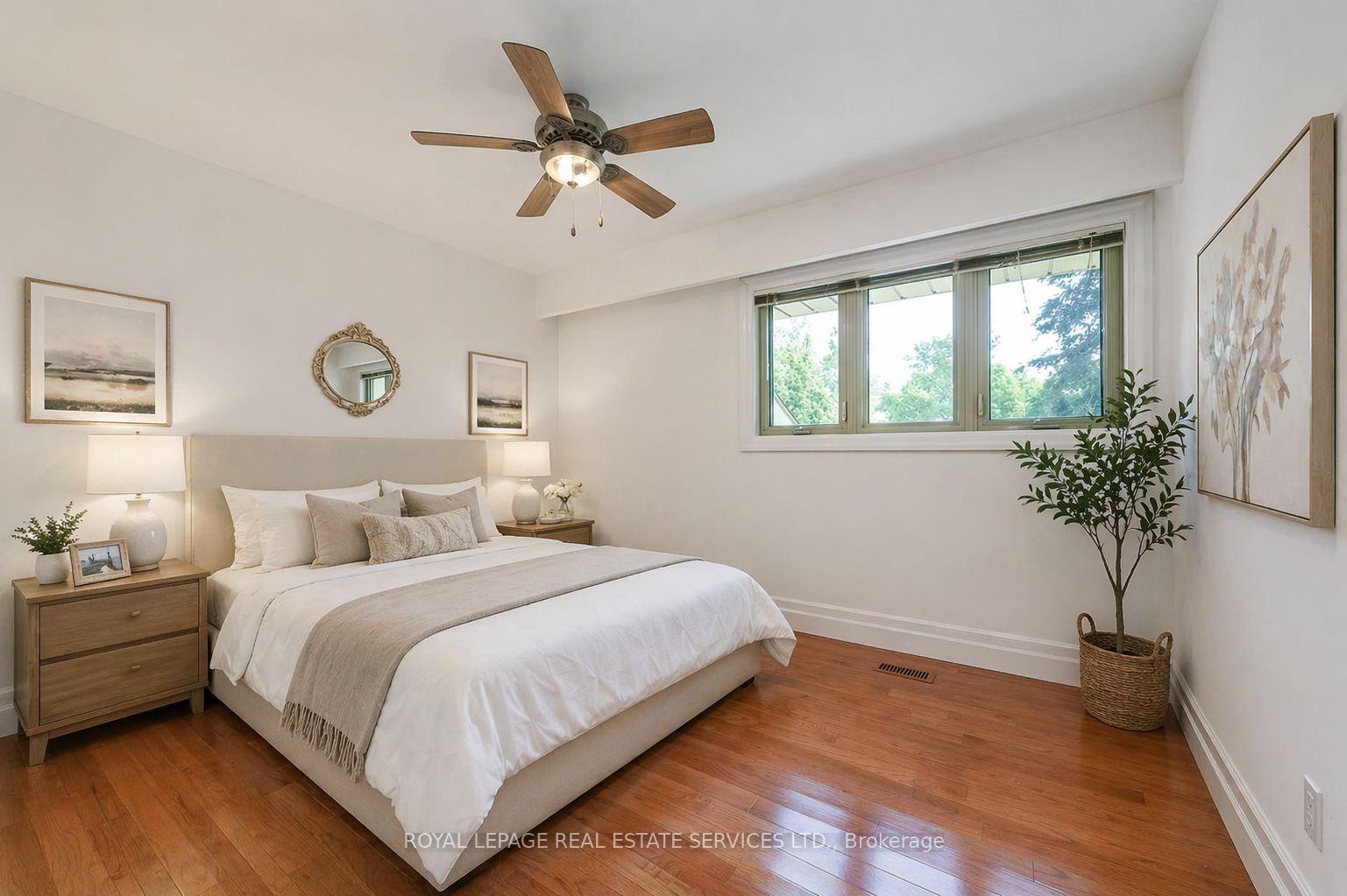 1327 Sedgewick Crescent