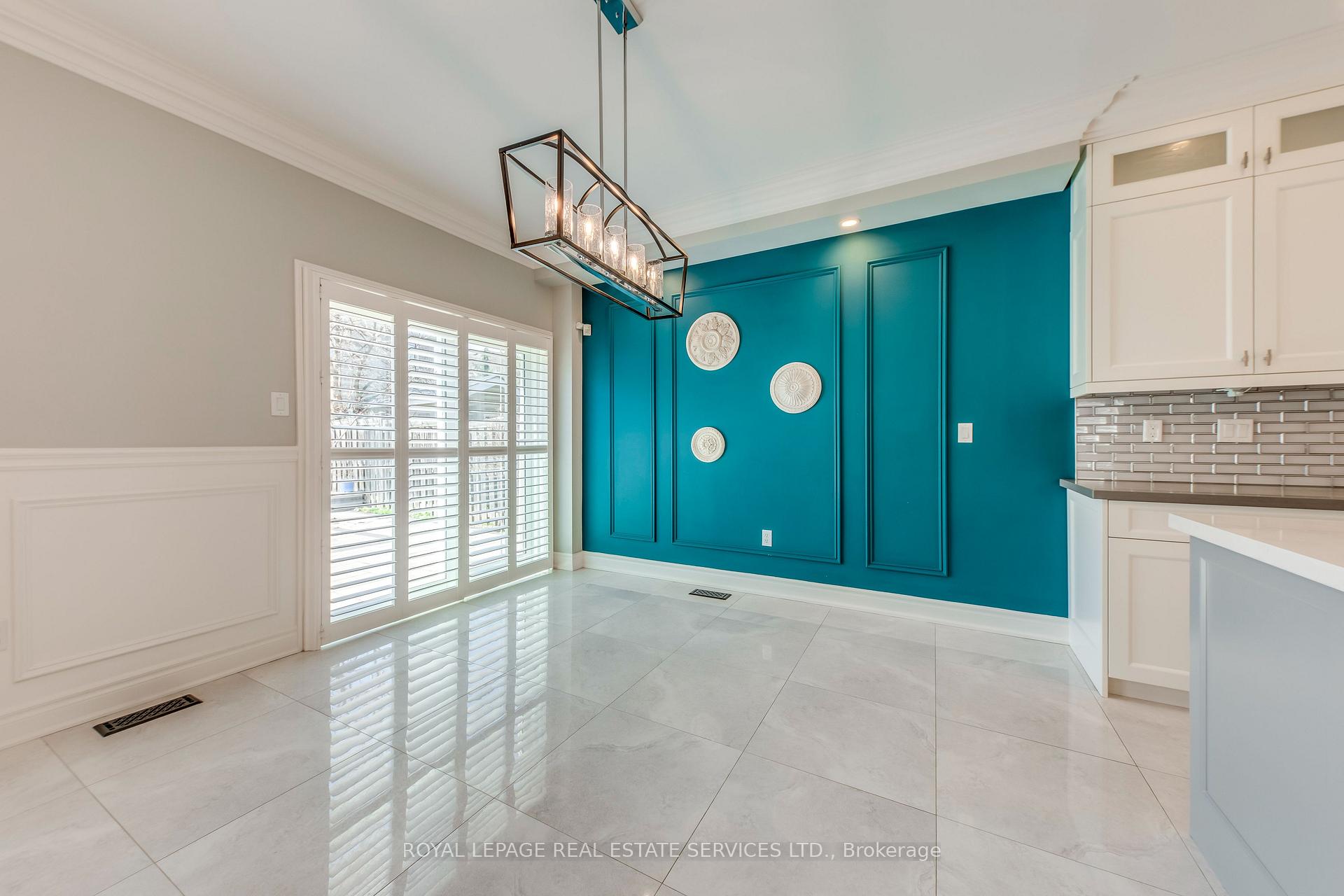 2488 Palmerston Road