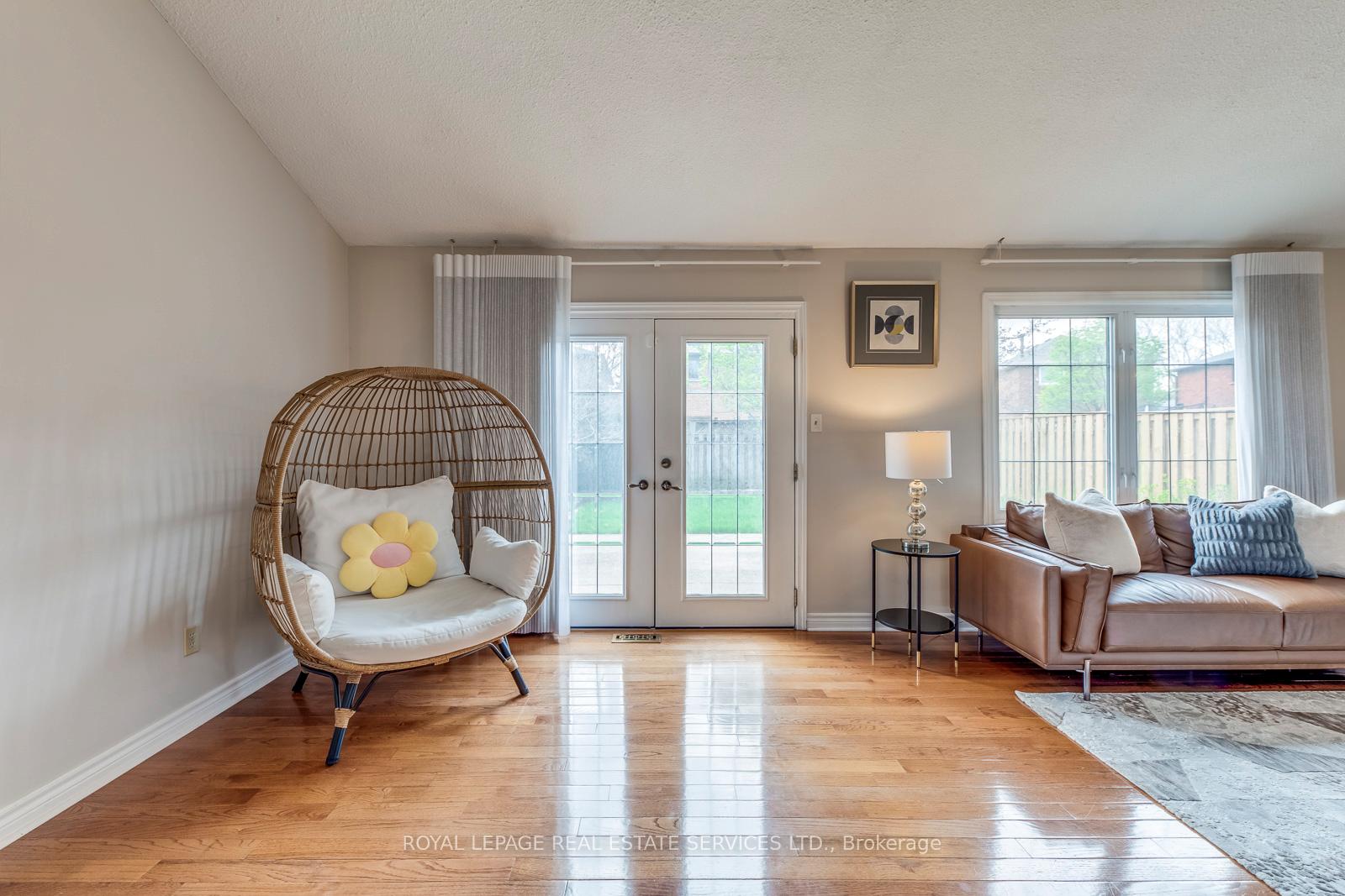 3390 Chartrand Crescent