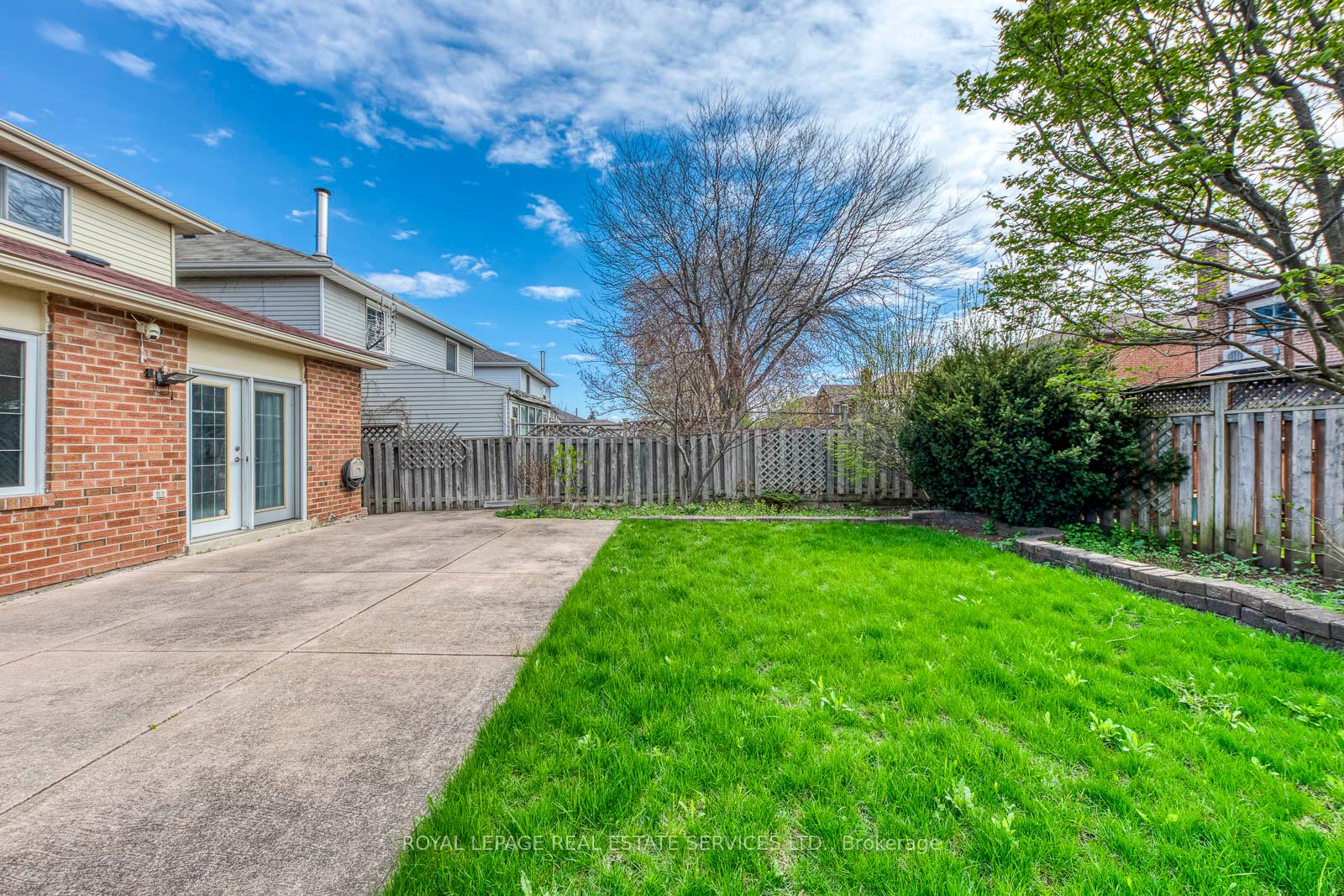 3390 Chartrand Crescent