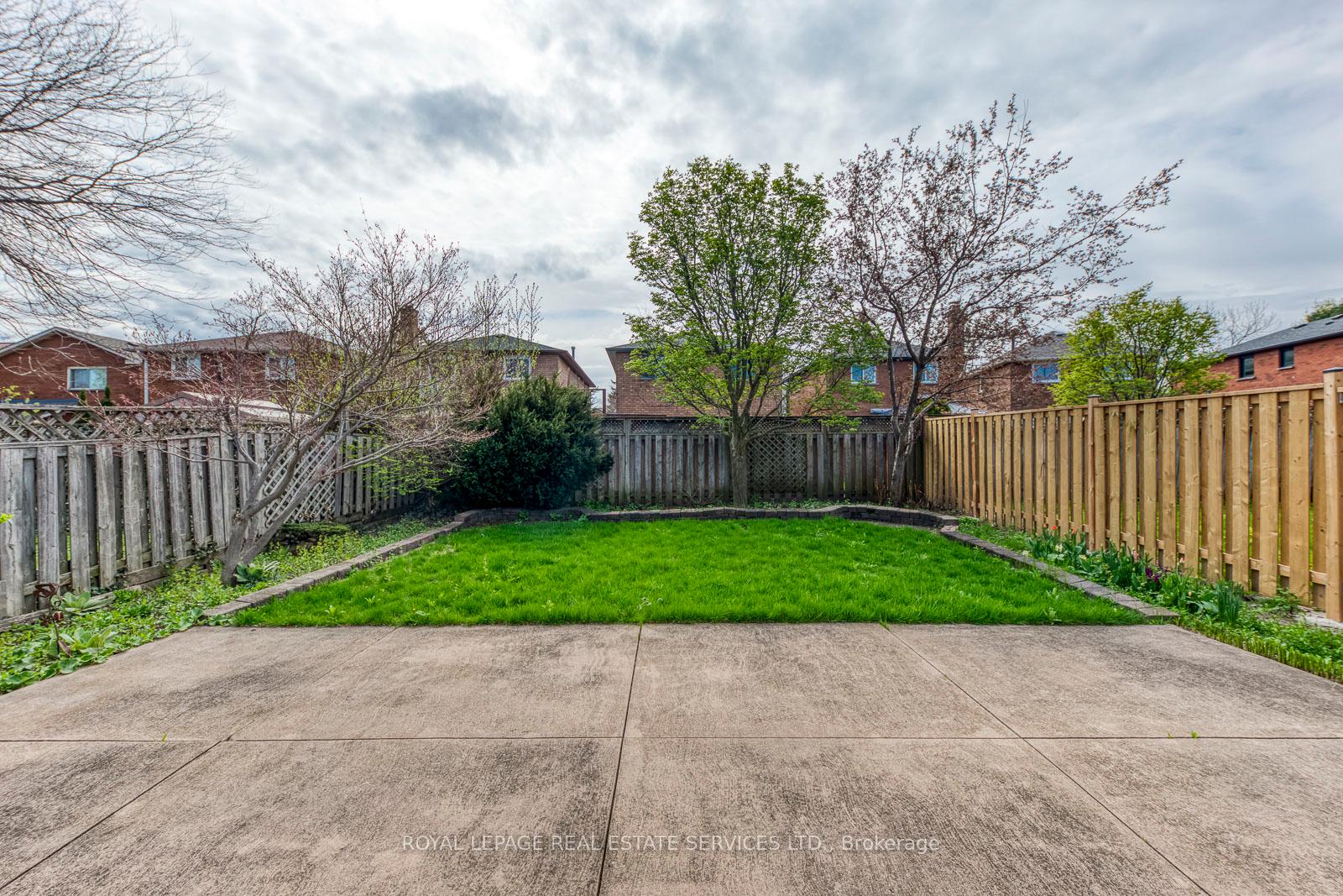 3390 Chartrand Crescent