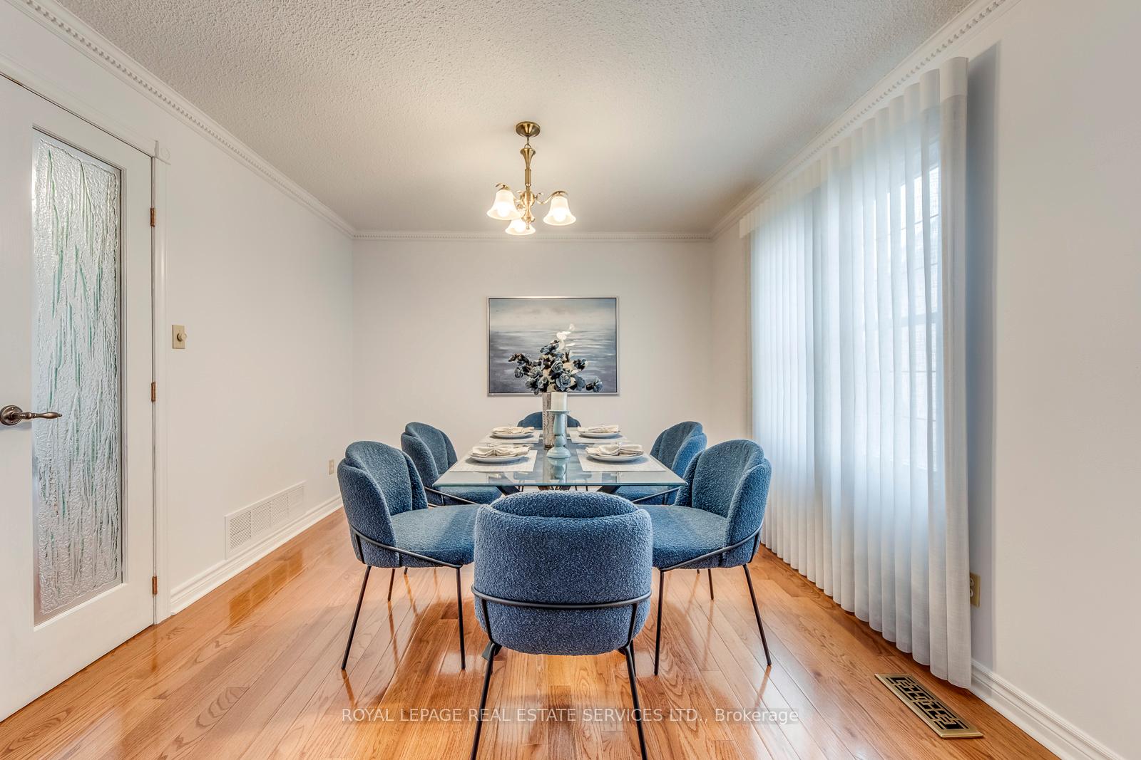 3390 Chartrand Crescent