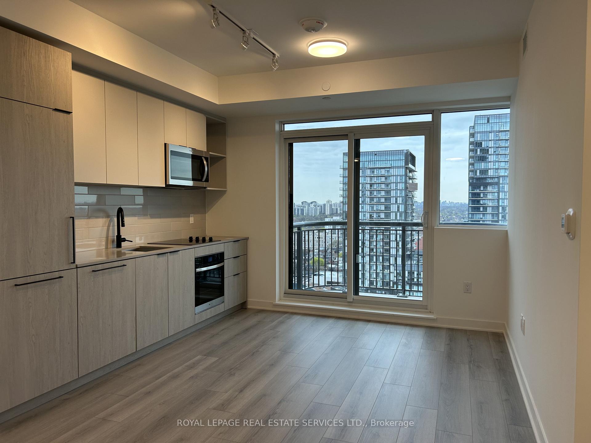 1185 Dupont Street 1811