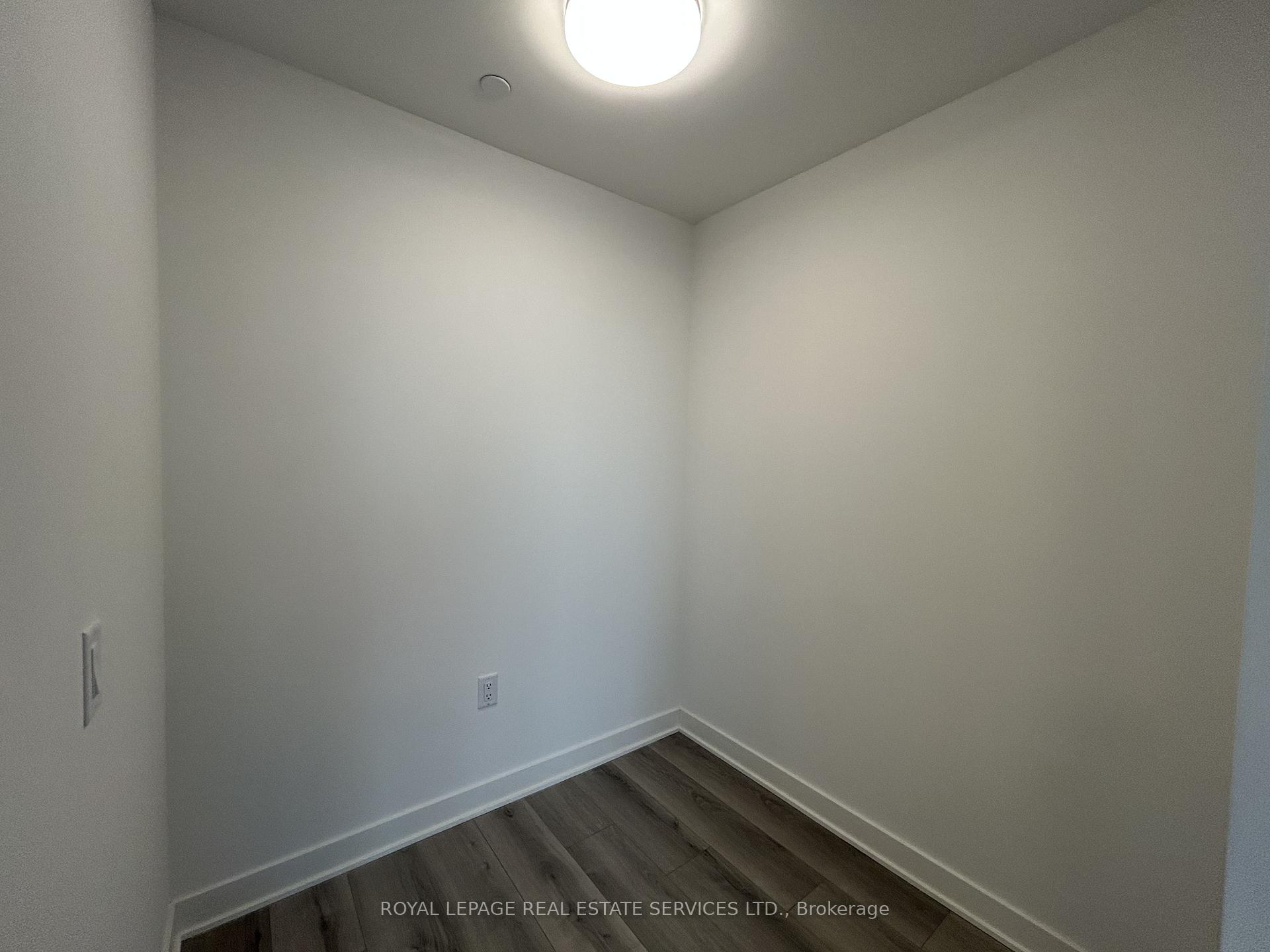 1185 Dupont Street 1811