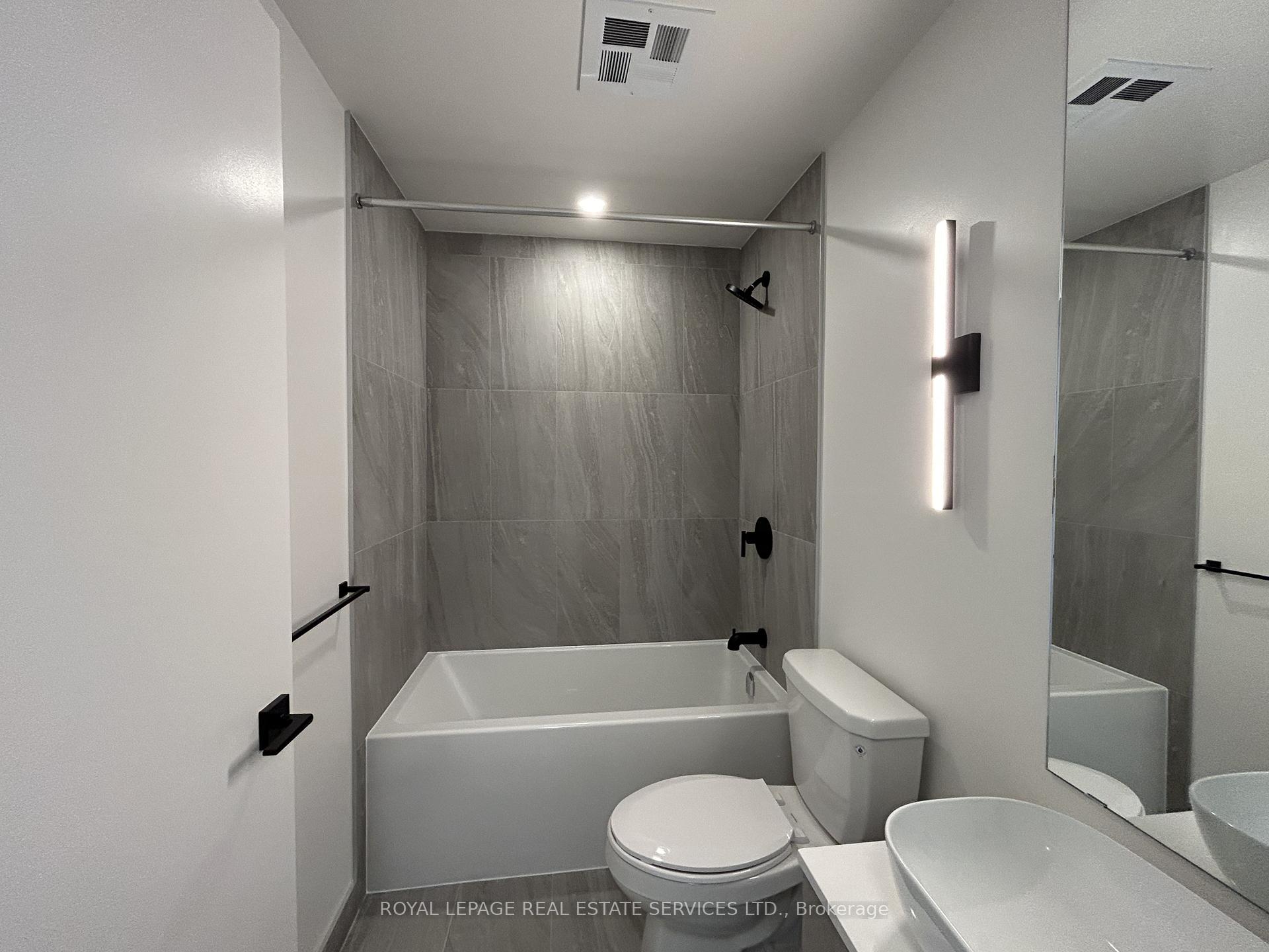 1185 Dupont Street 1811