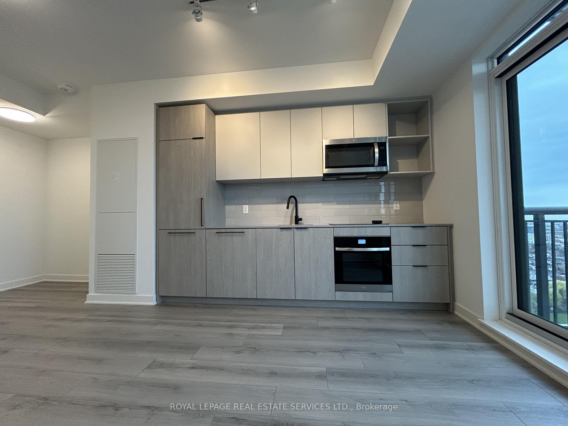 1185 Dupont Street 1811