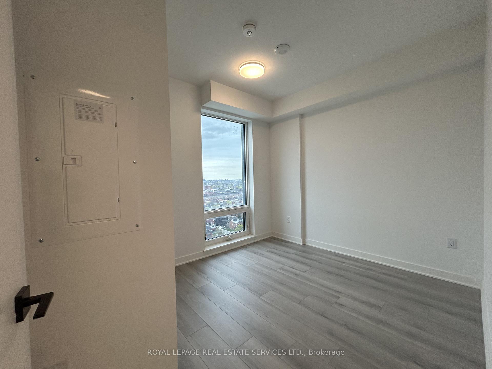 1185 Dupont Street 1811