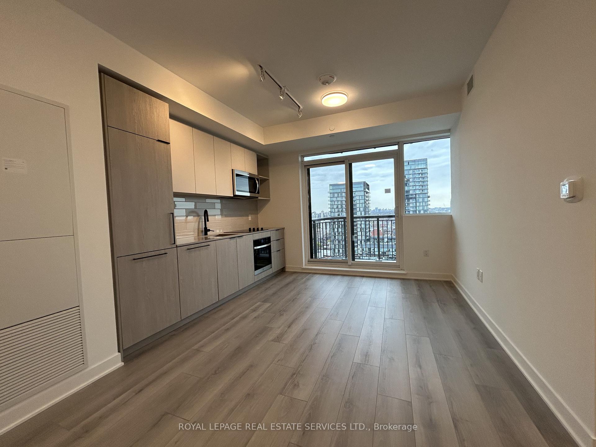 1185 Dupont Street 1811