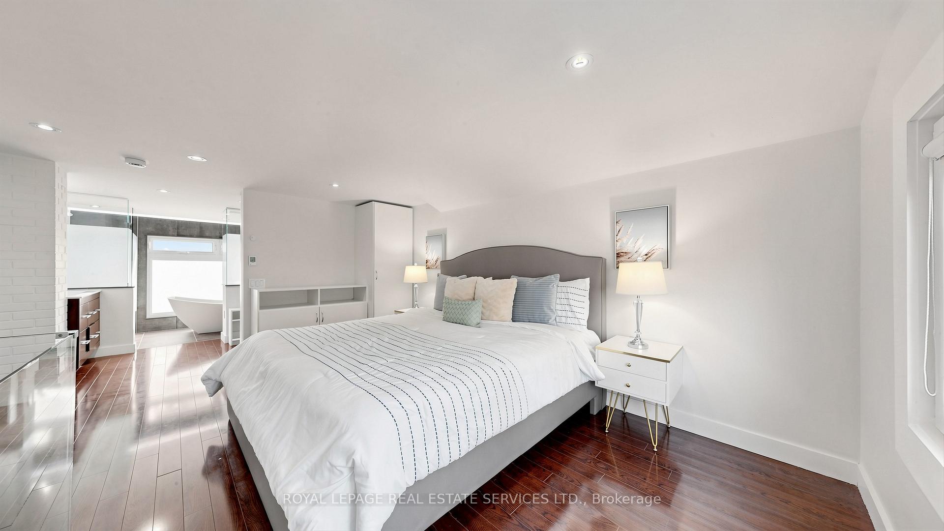 285 Bronte Road