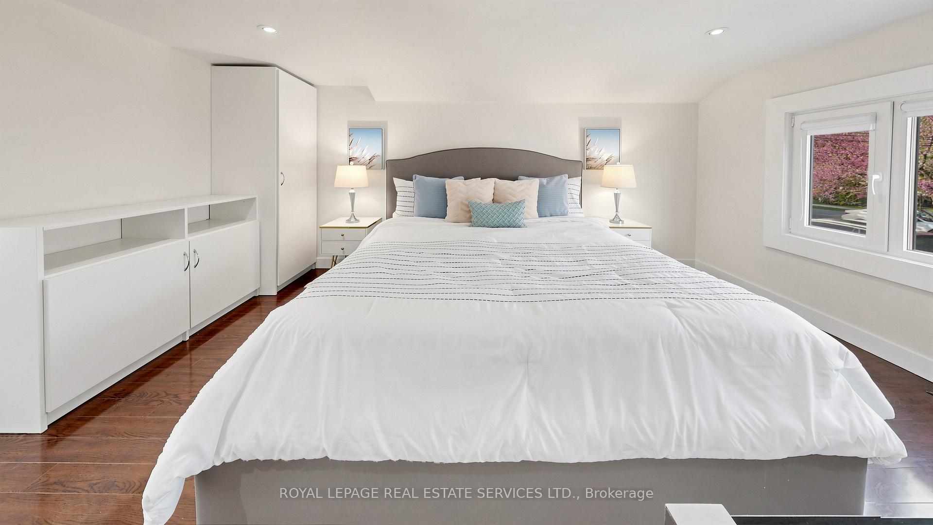 285 Bronte Road