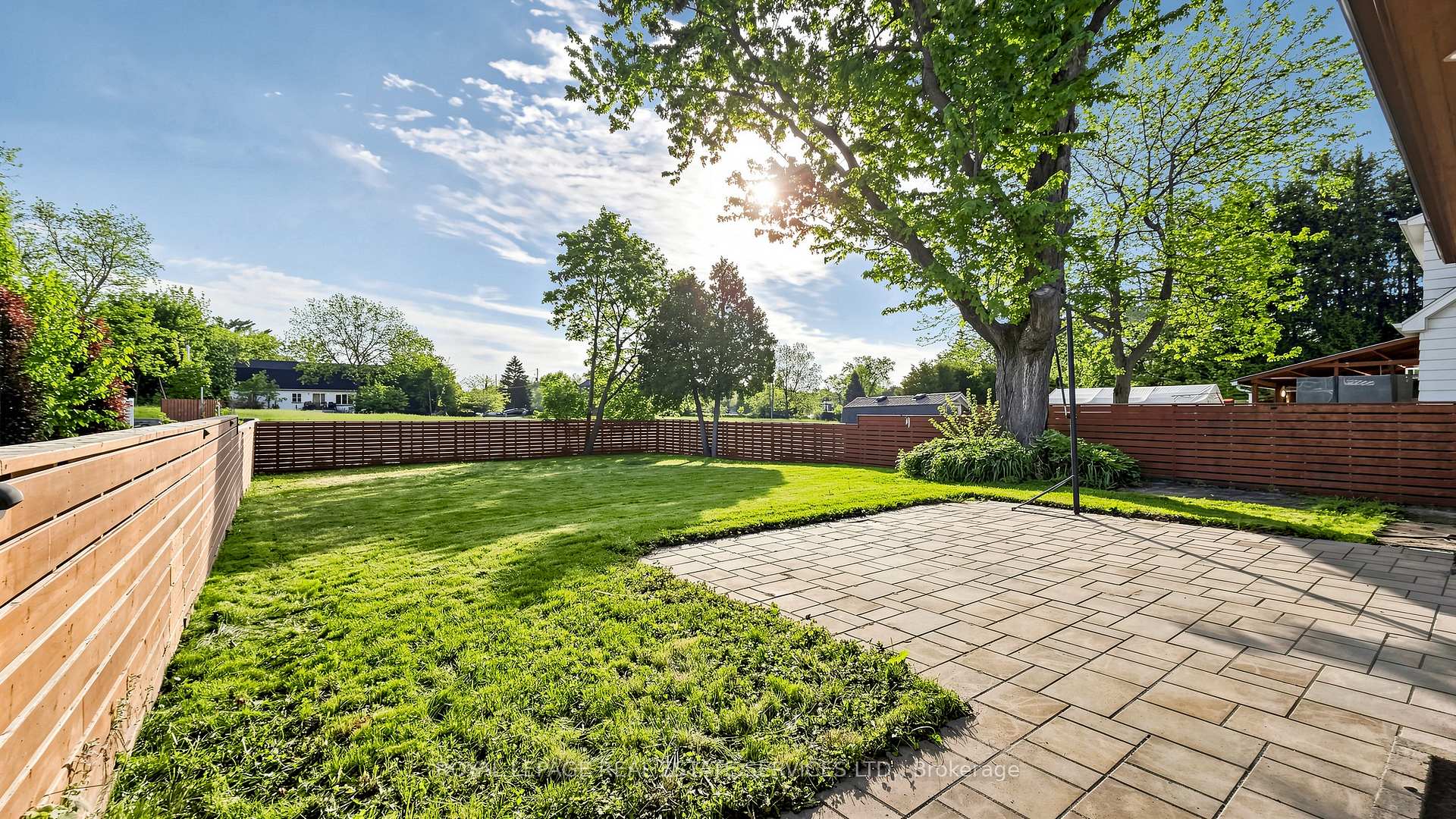 285 Bronte Road