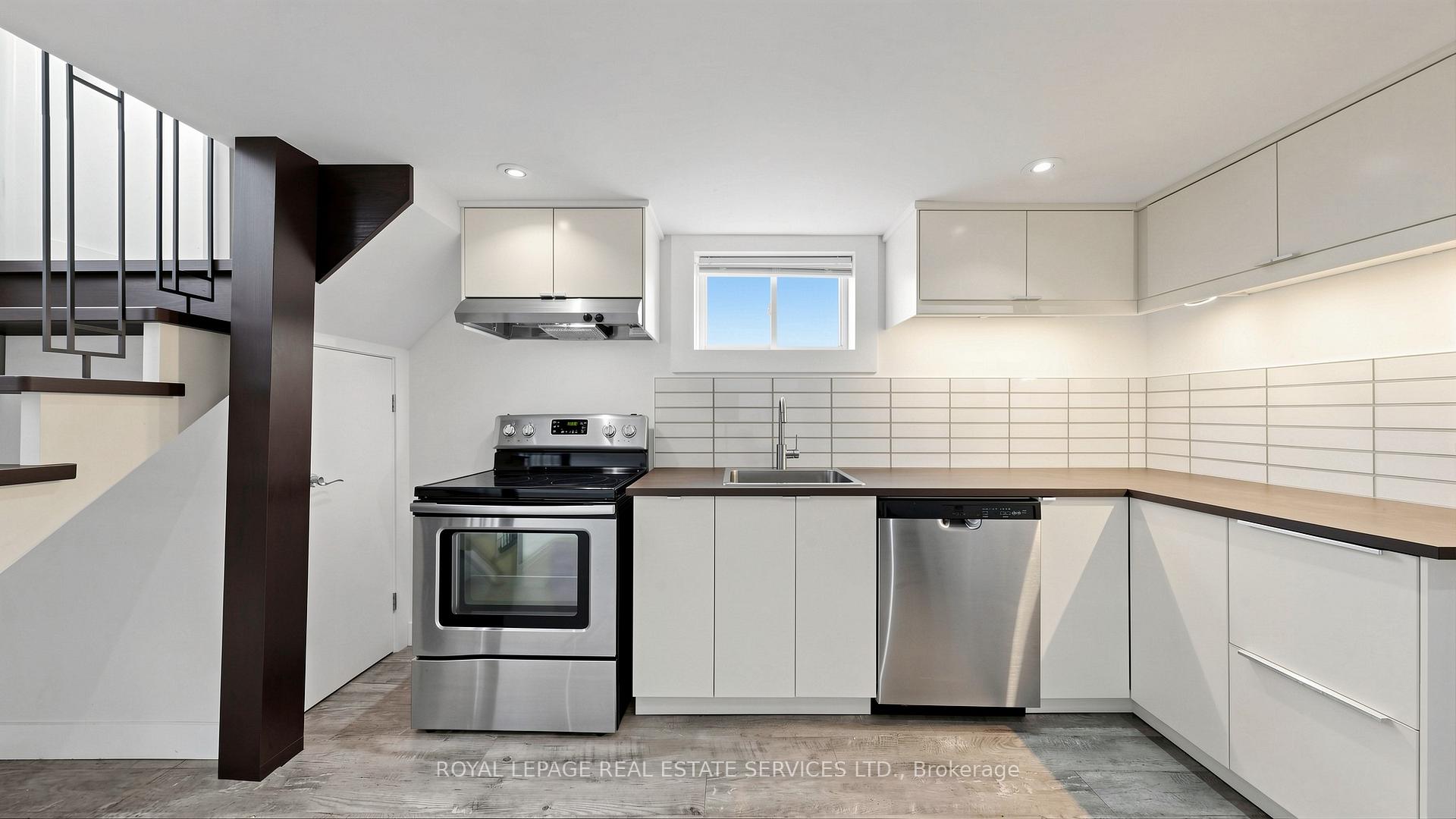 285 Bronte Road