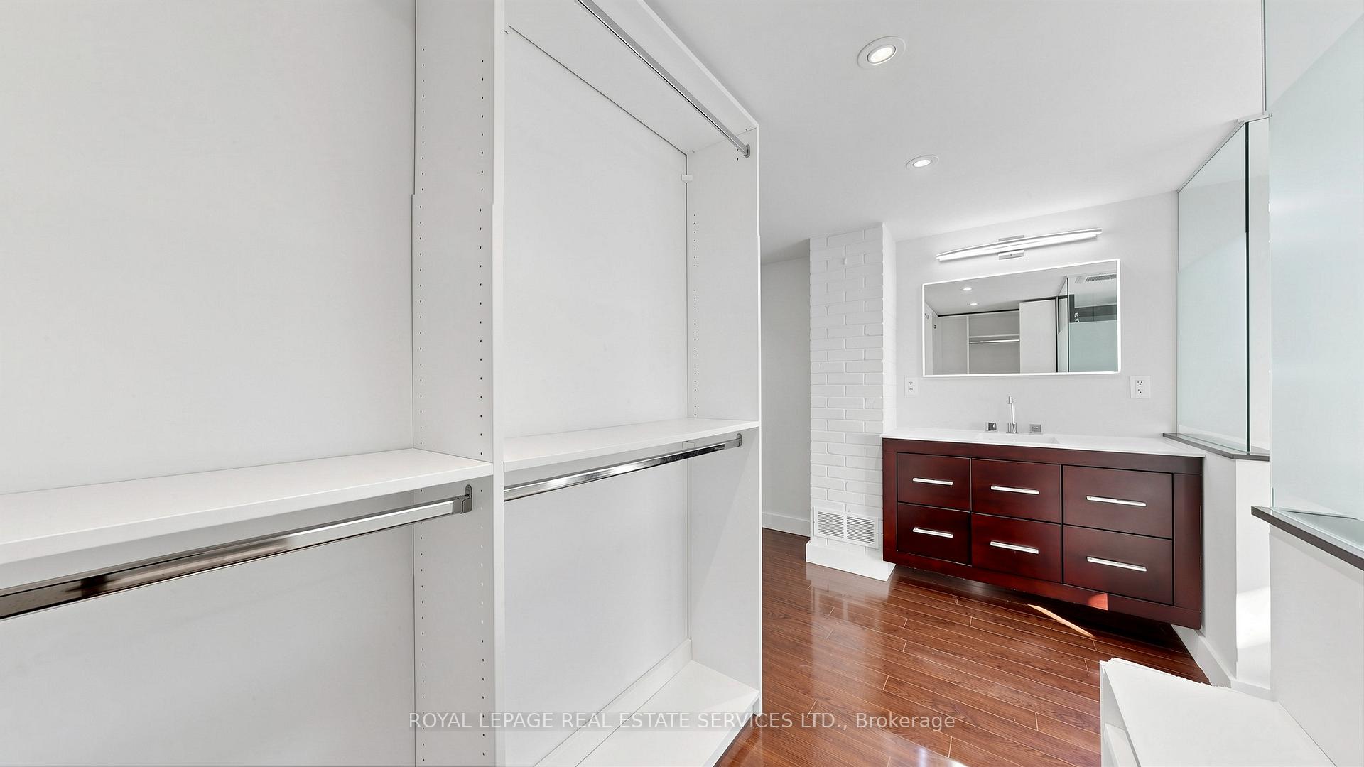 285 Bronte Road
