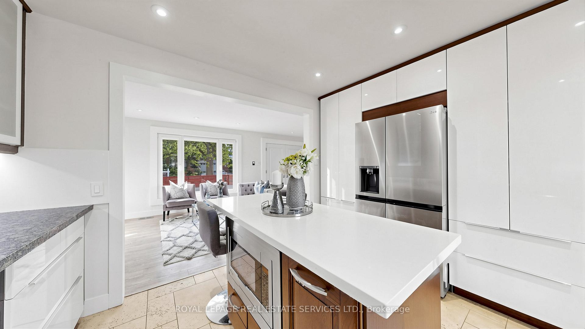 285 Bronte Road