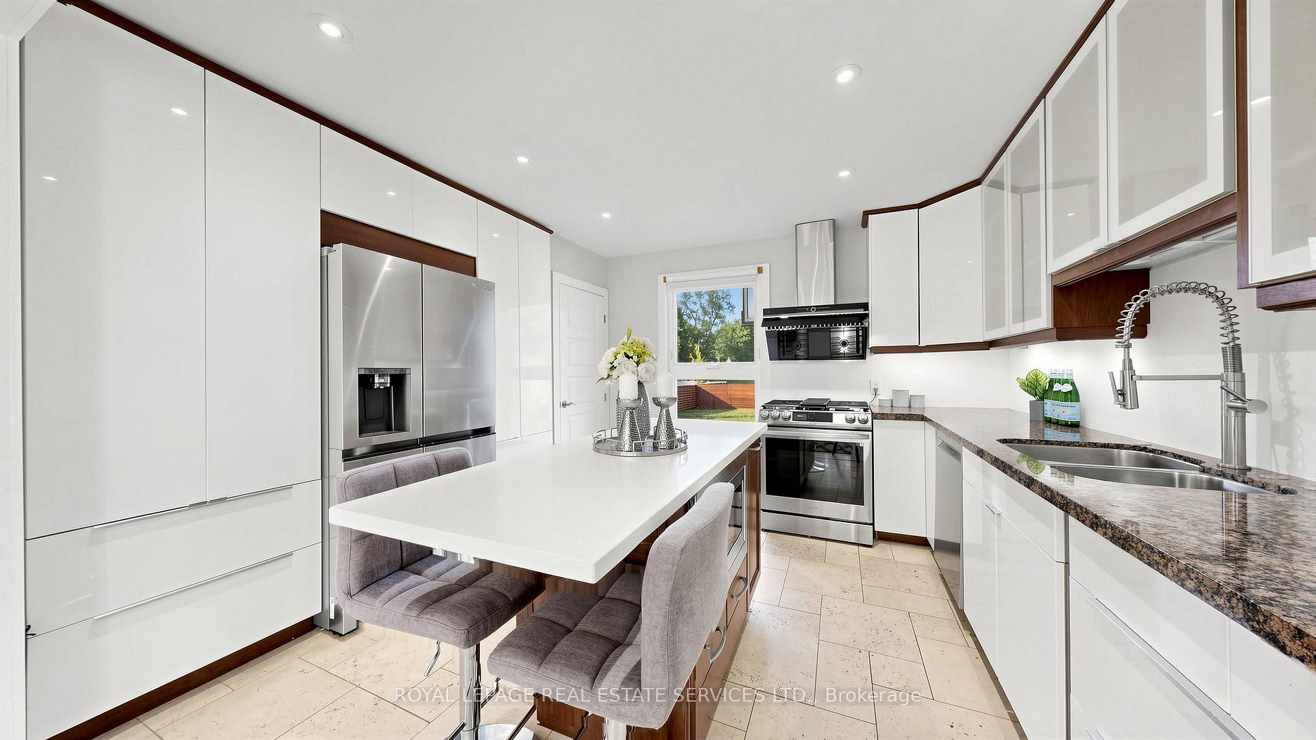 285 Bronte Road