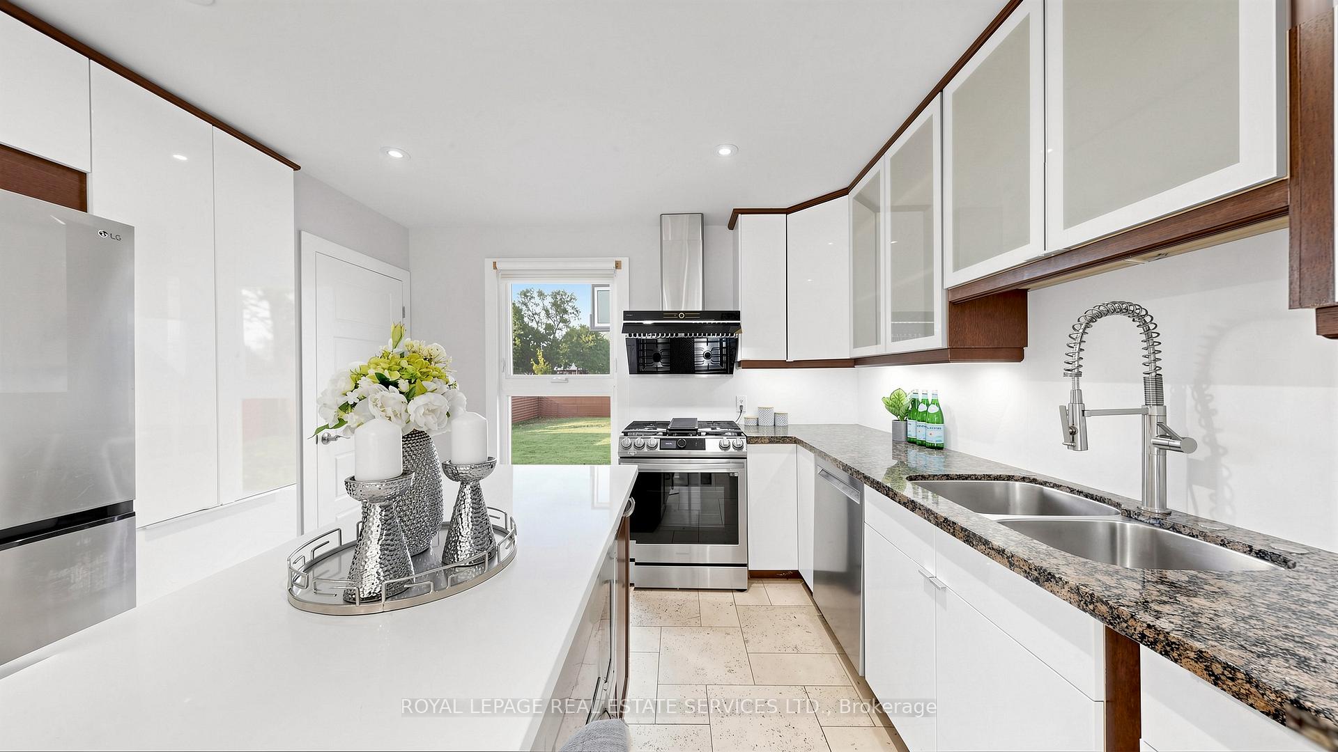 285 Bronte Road