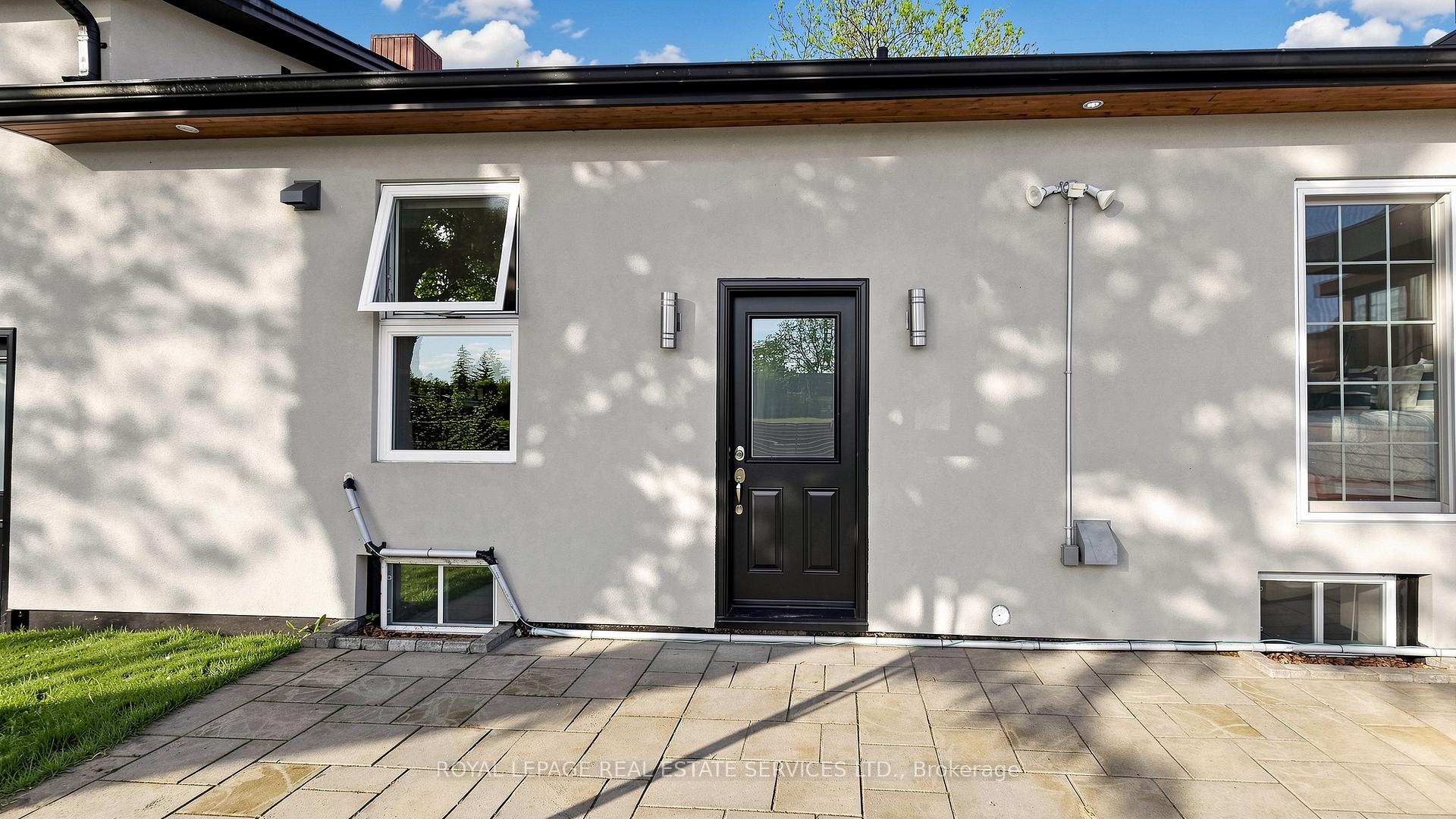 285 Bronte Road