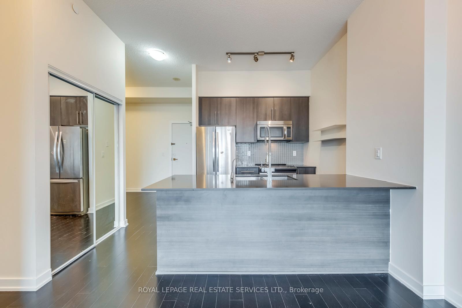 510 Curran Place 610