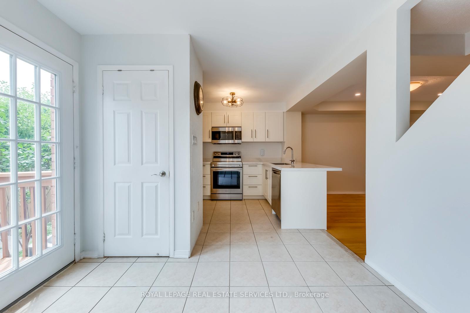 204 Roxton Road