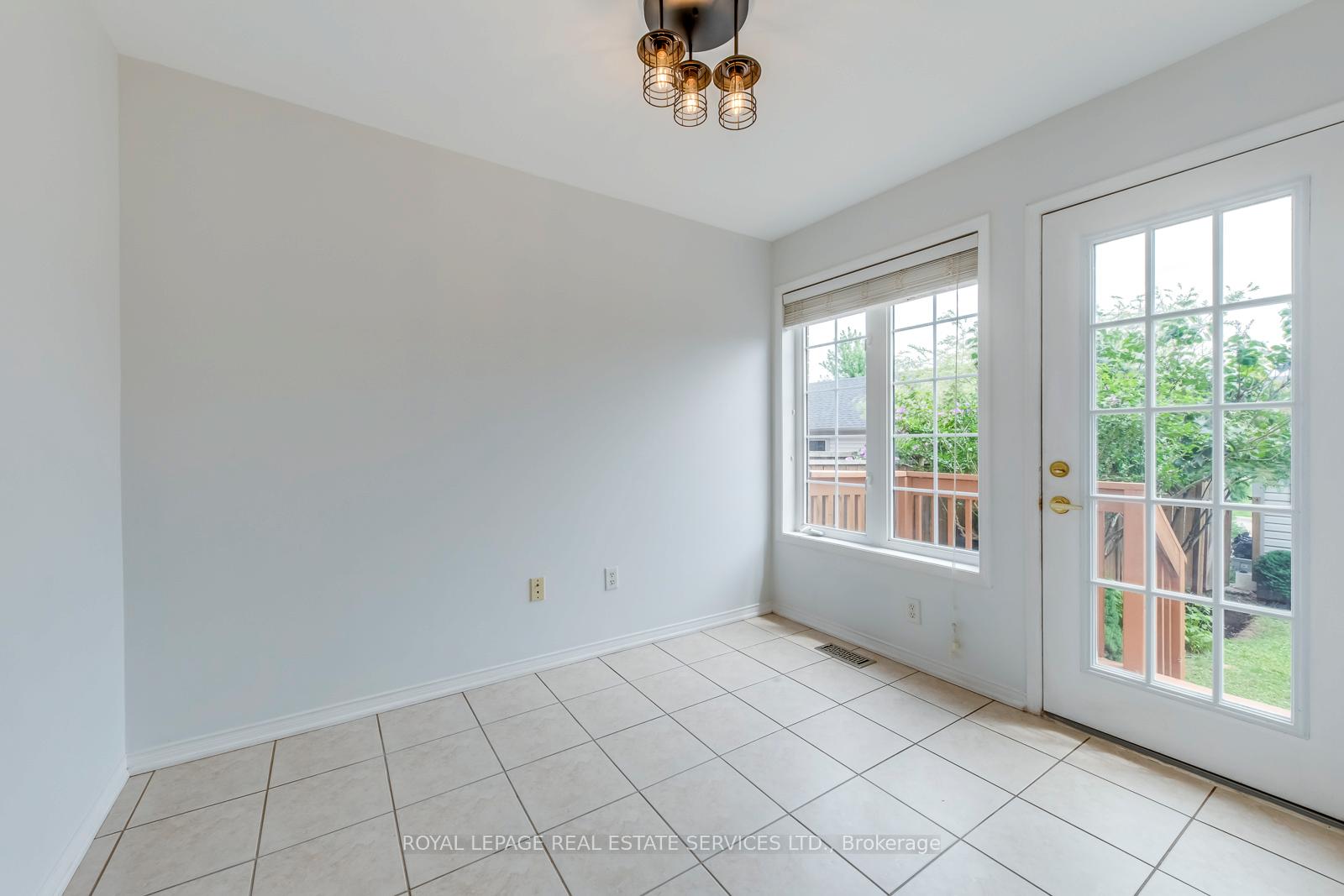 204 Roxton Road