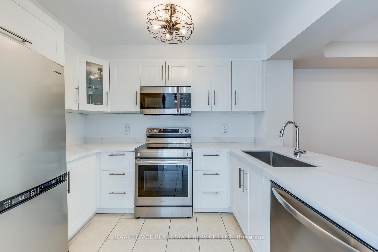 204 Roxton Road