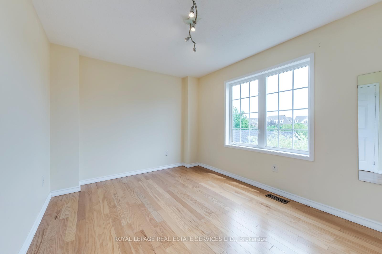 204 Roxton Road