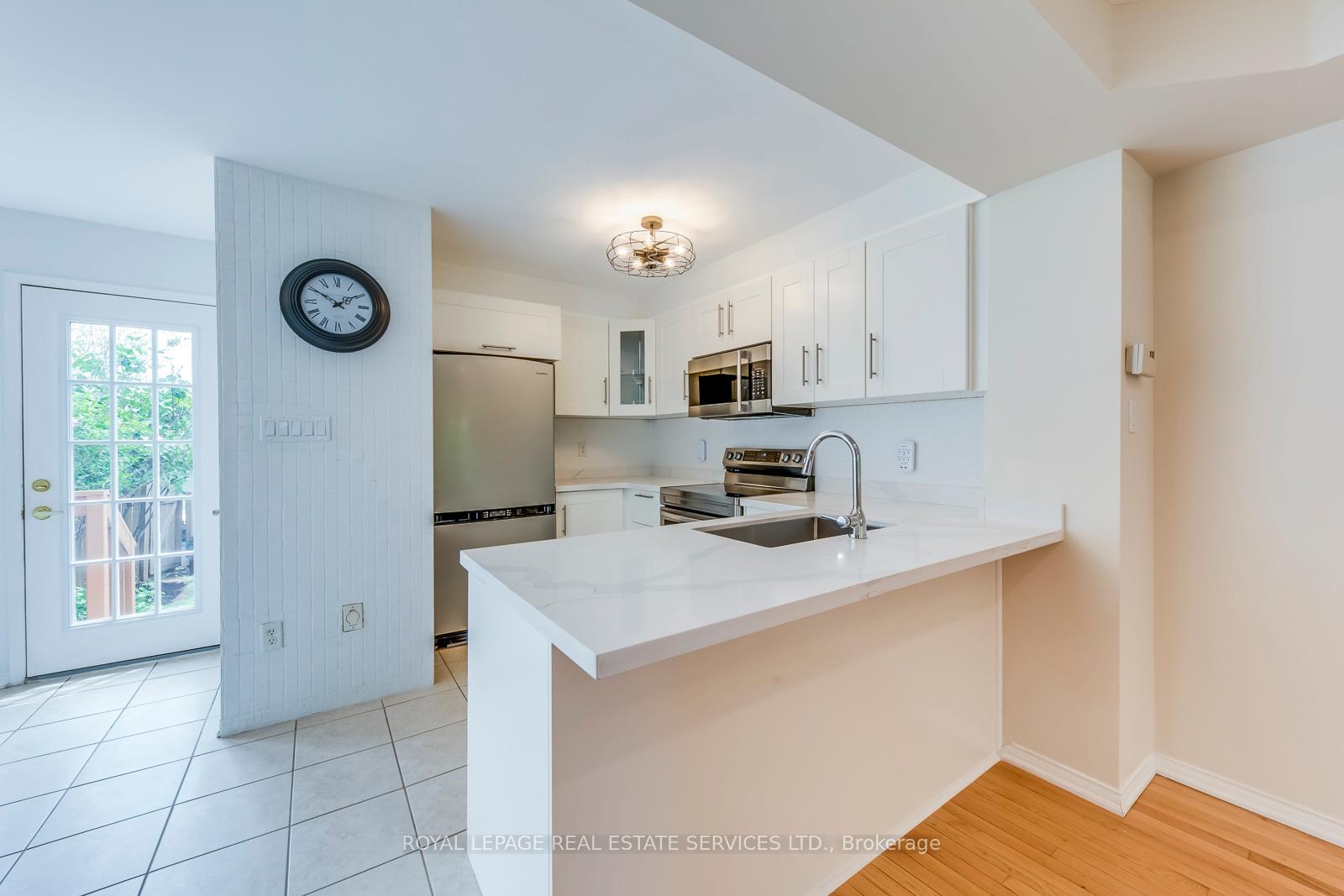 204 Roxton Road