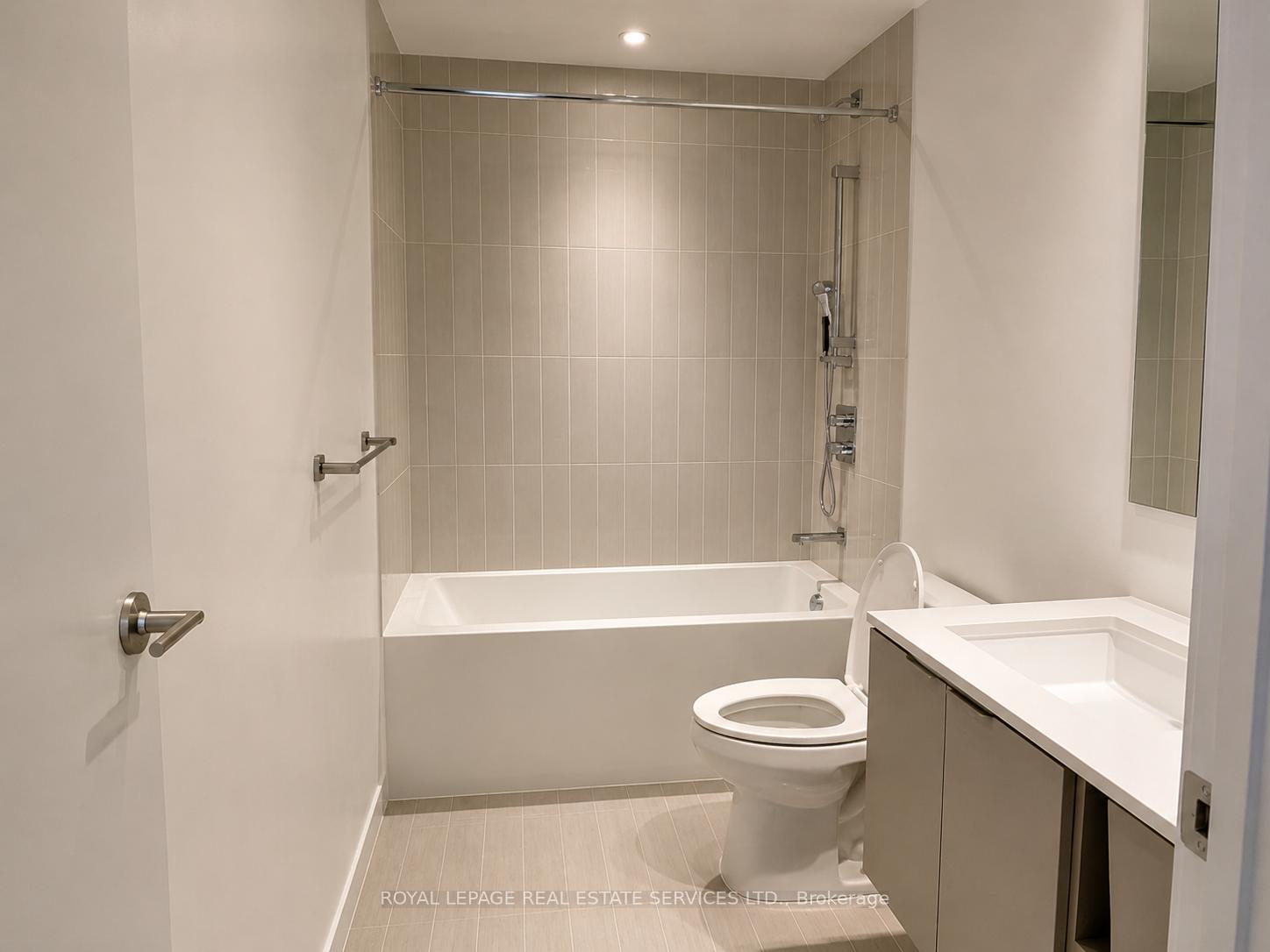 3883 Quartz Road 4006