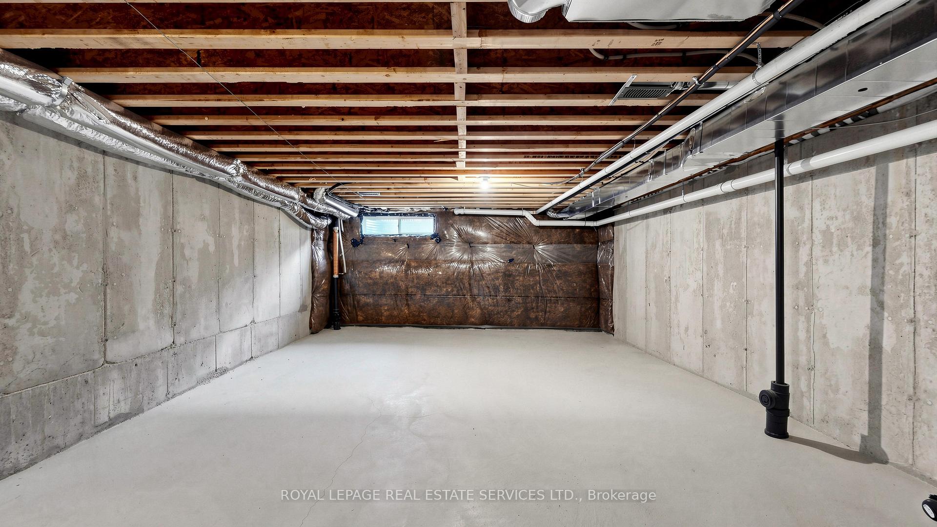 1413 Oakmont Common