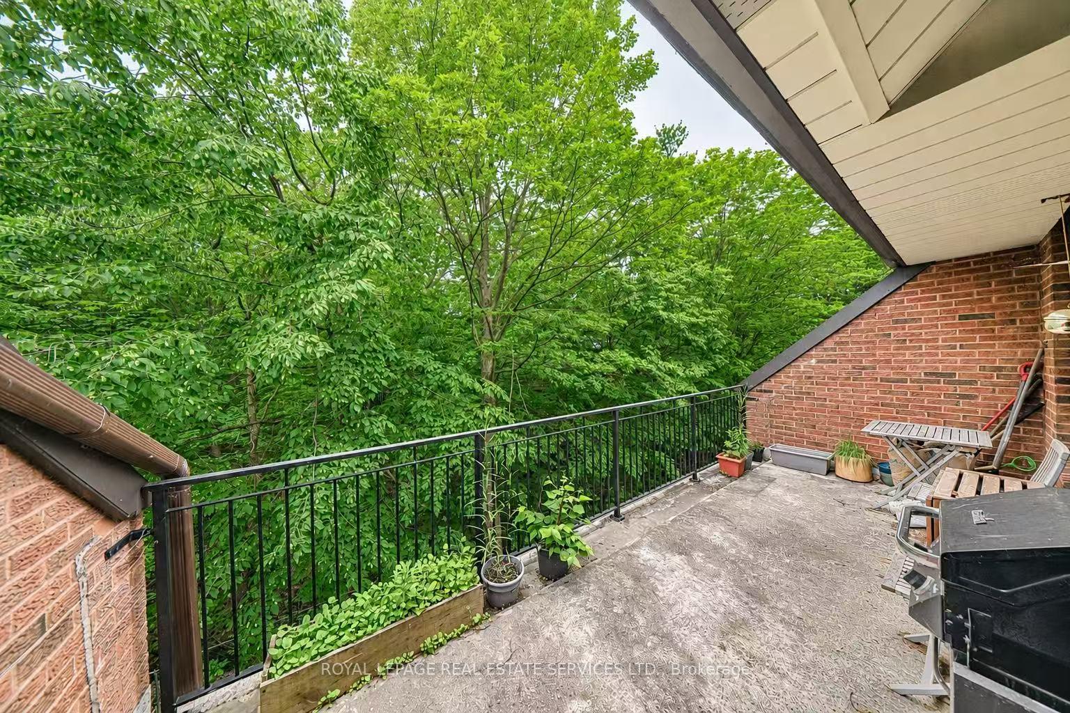 530 Falgarwood Drive 21