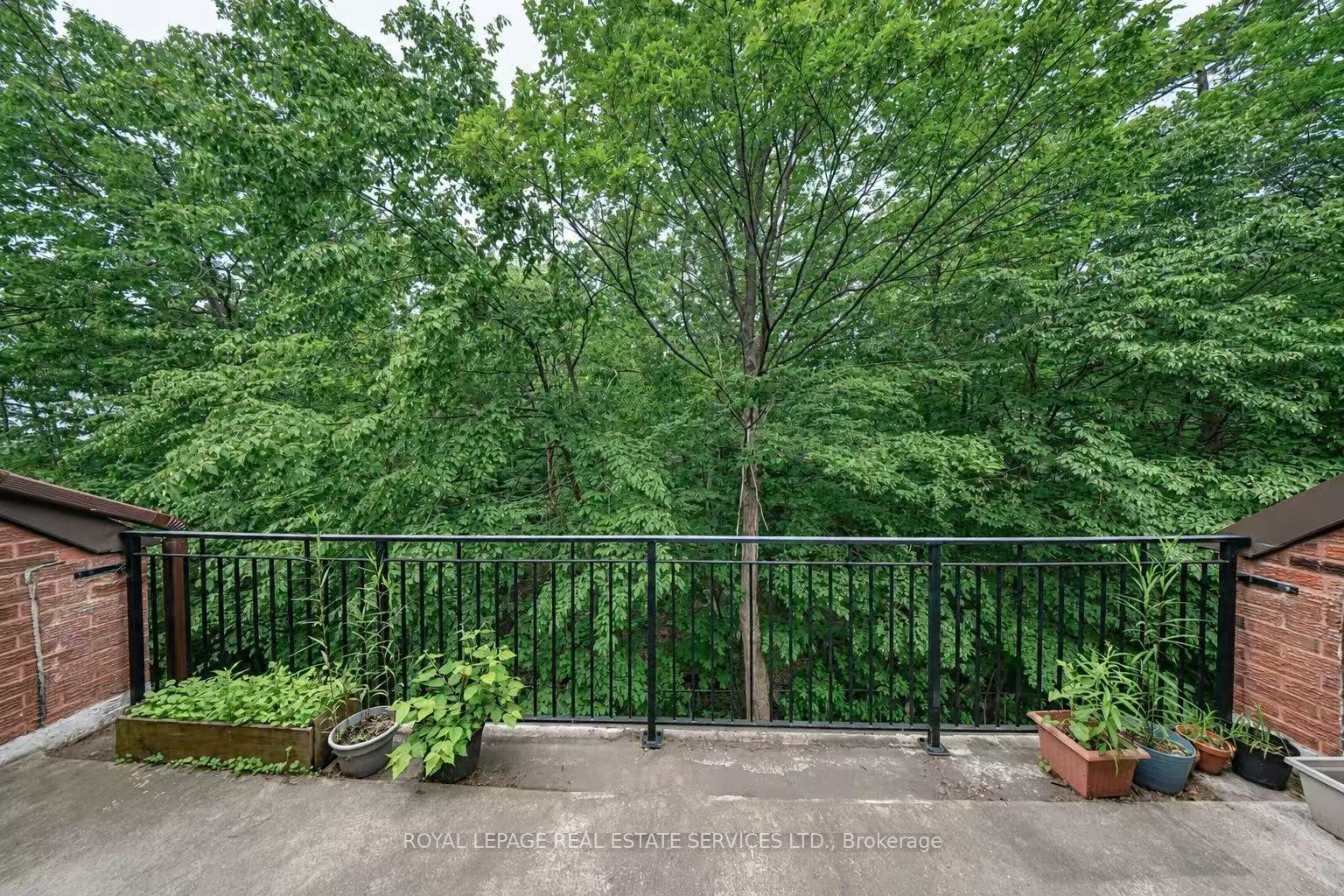 530 Falgarwood Drive 21