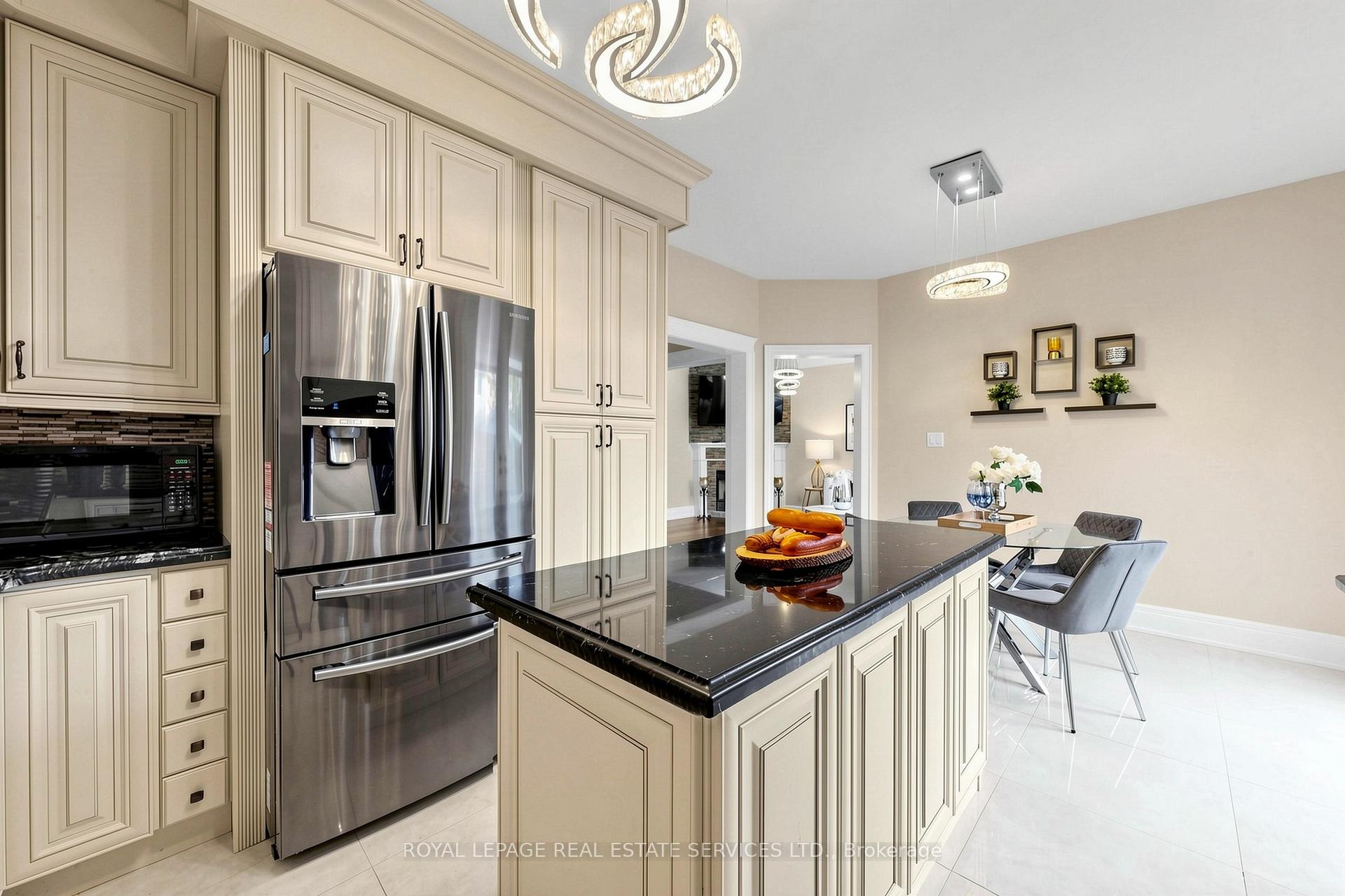 2353 Woodcrest Drive