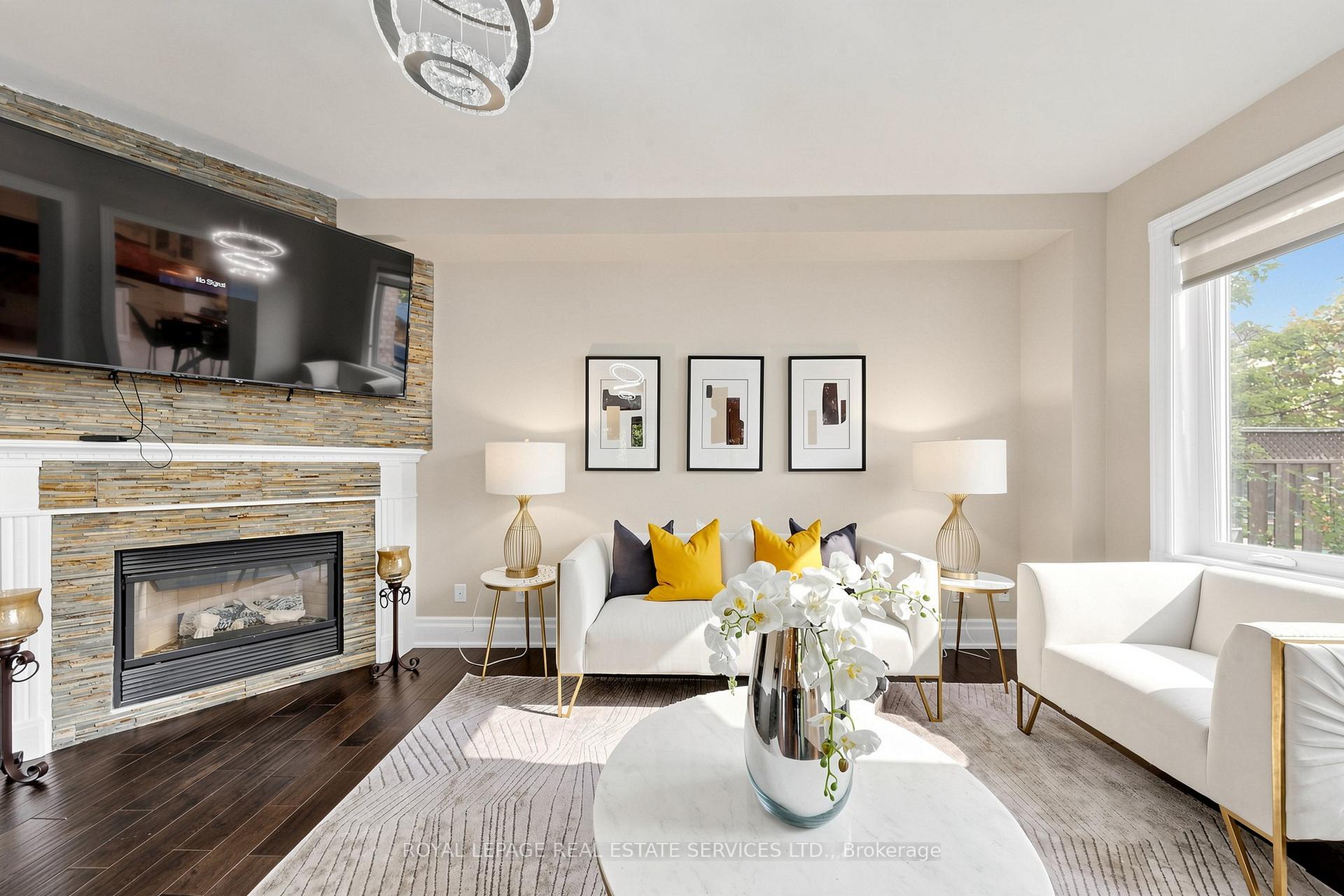 2353 Woodcrest Drive