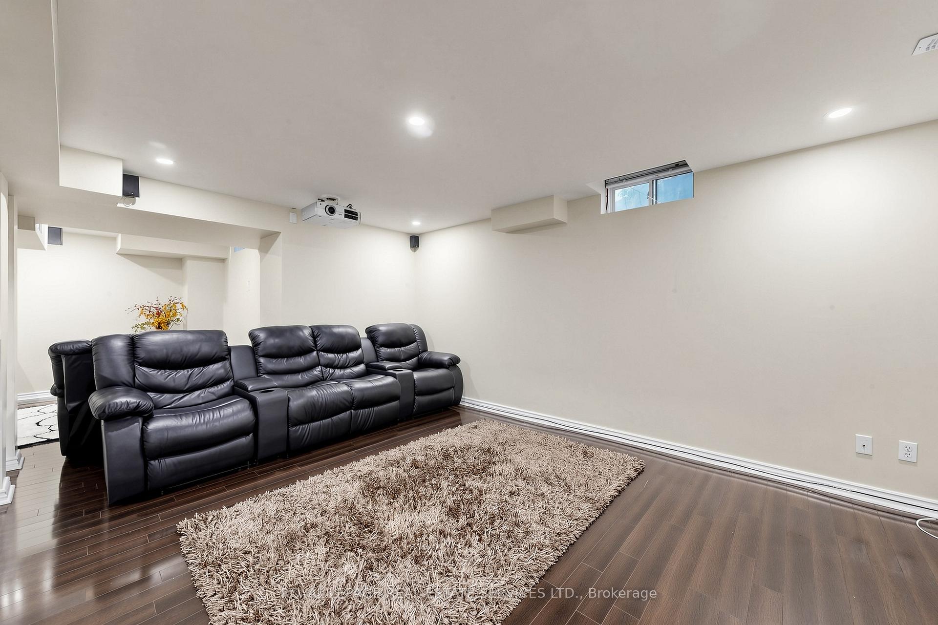 2353 Woodcrest Drive