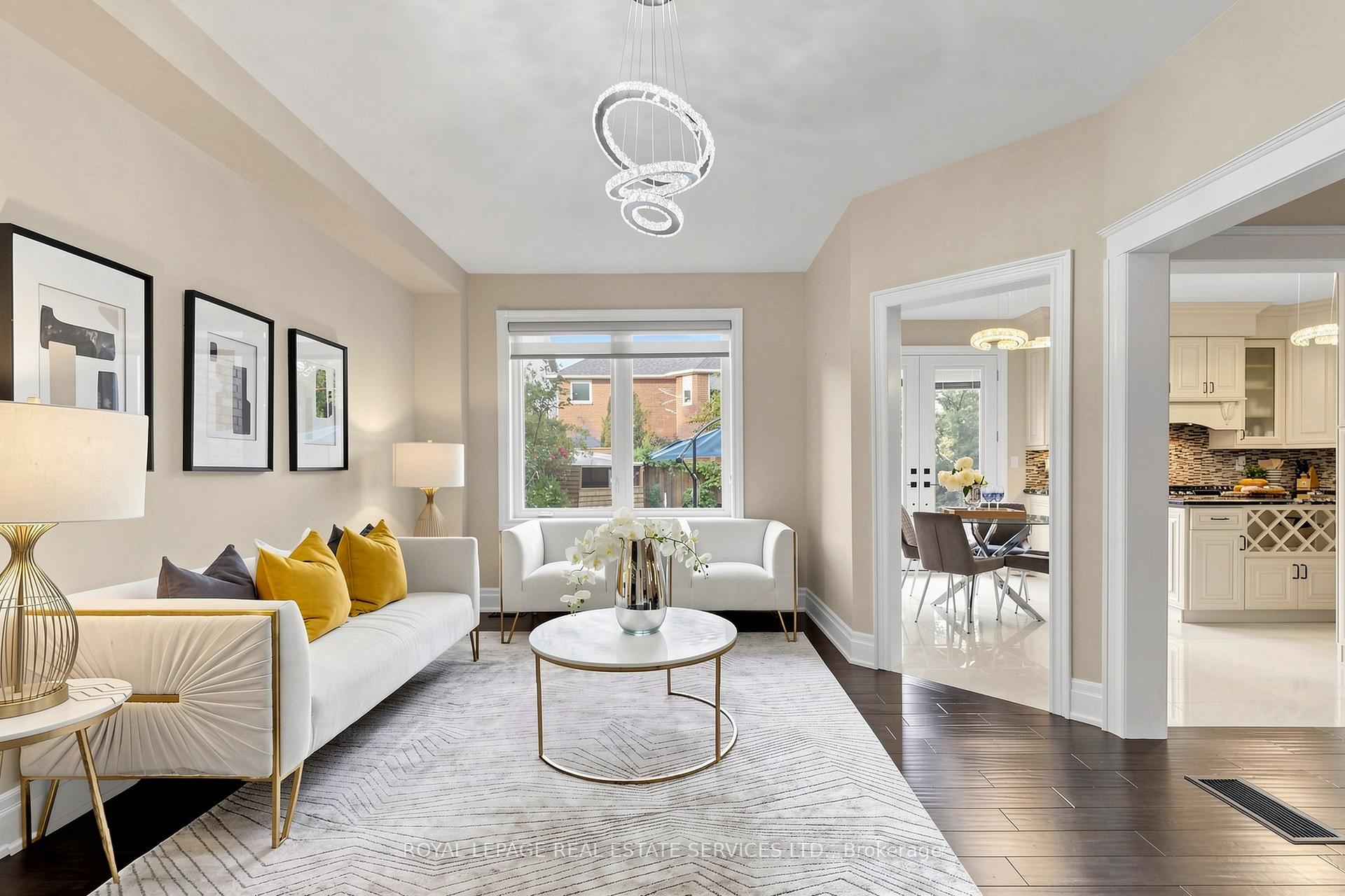 2353 Woodcrest Drive