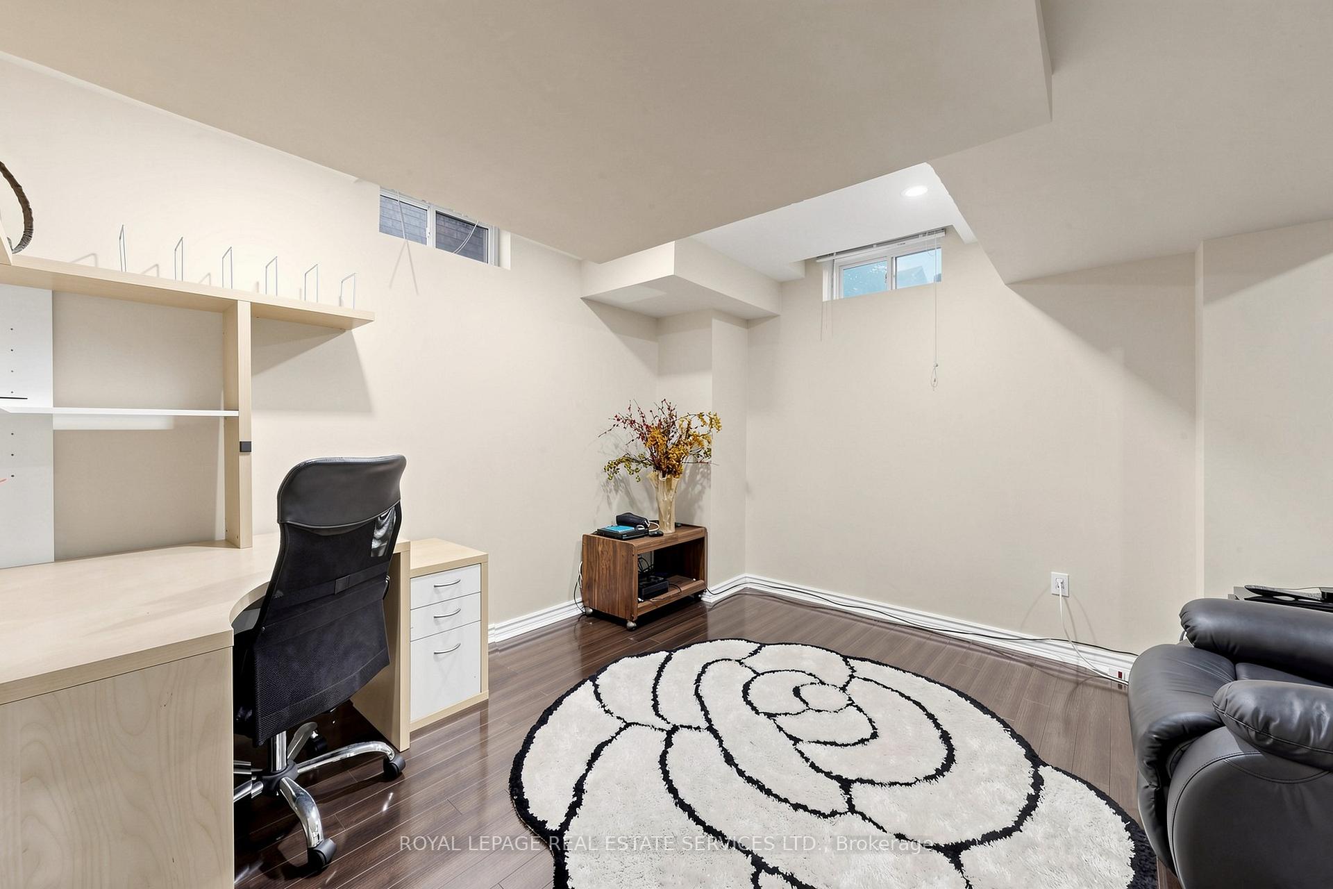 2353 Woodcrest Drive