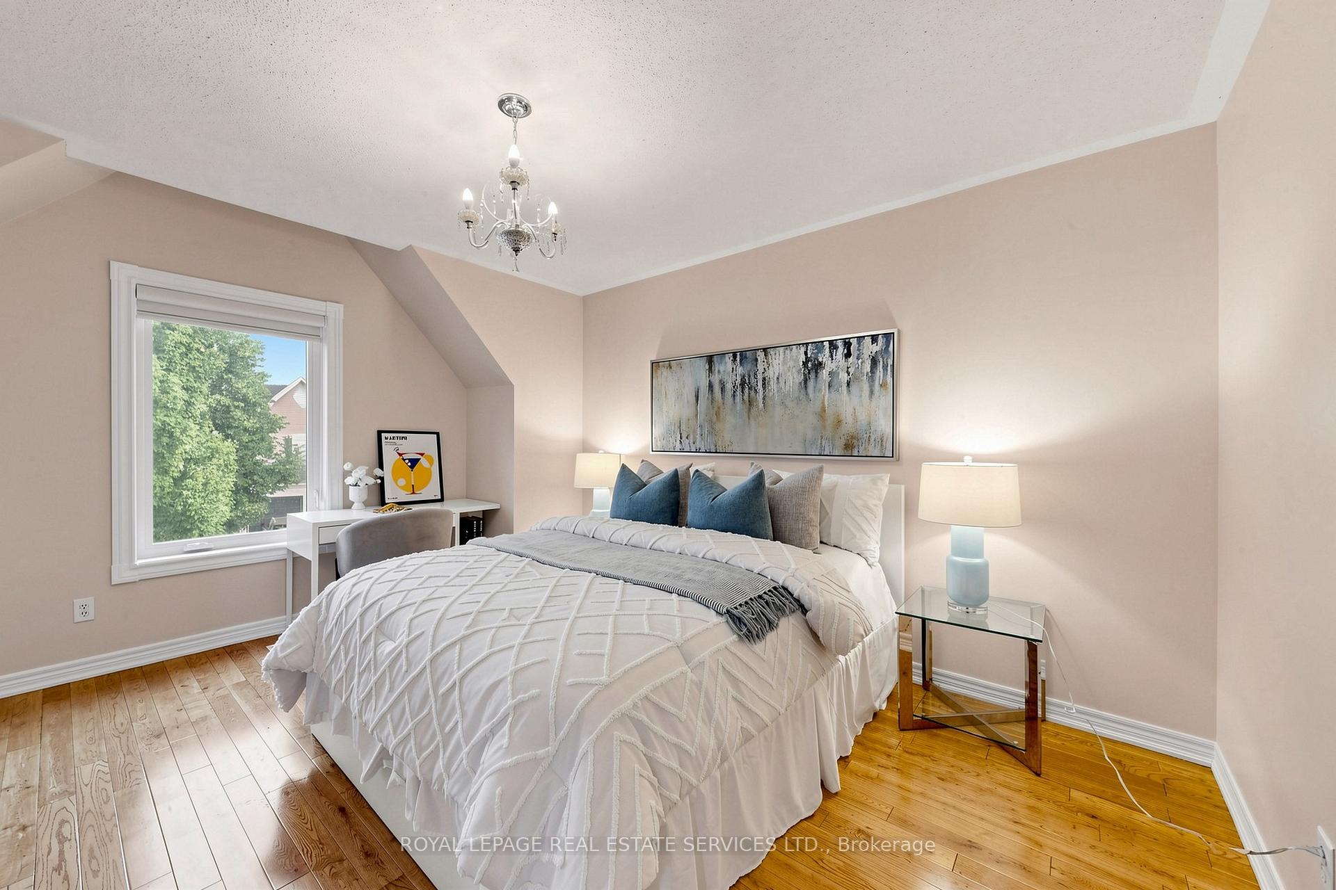2353 Woodcrest Drive