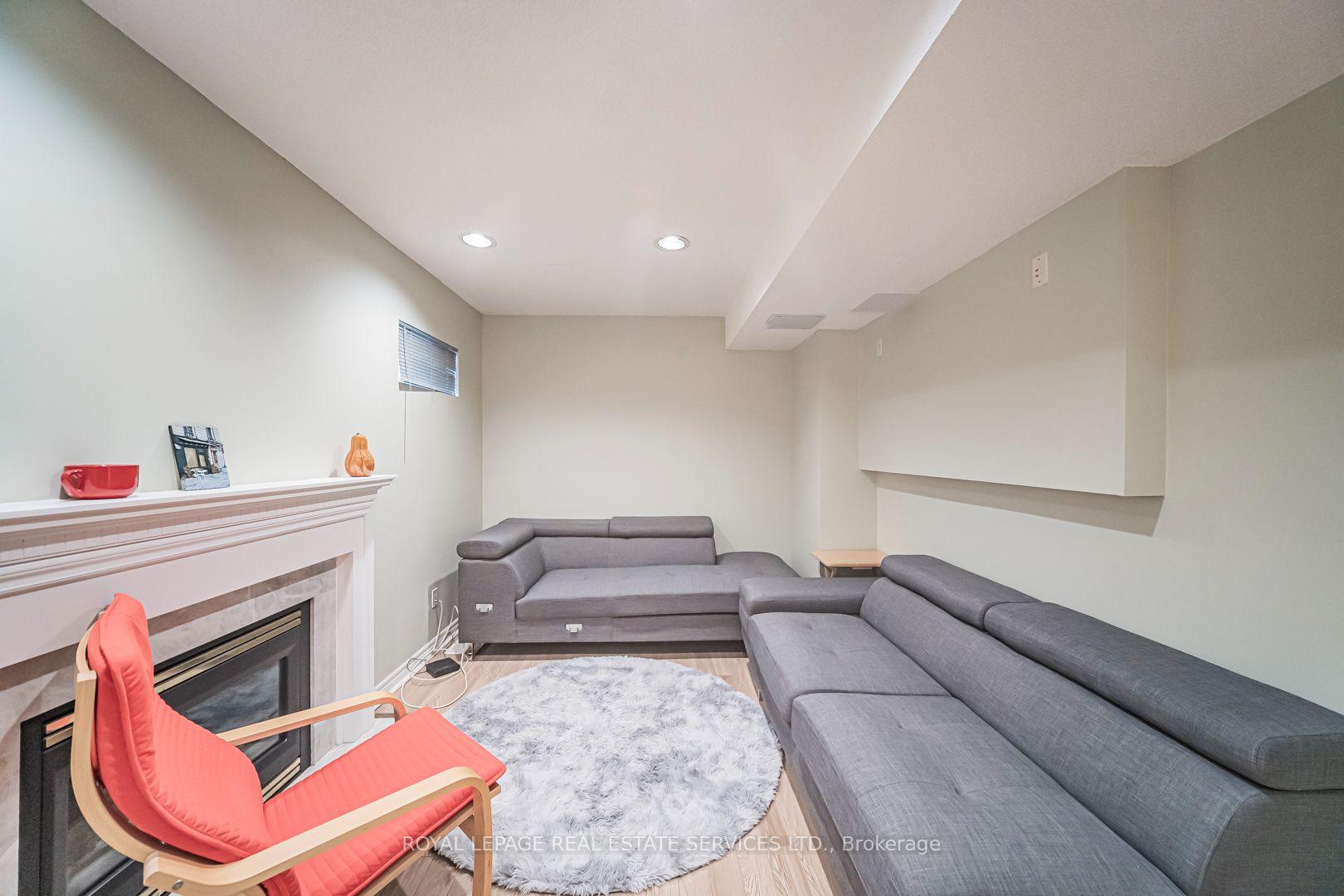 2250 Rockingham Drive 38