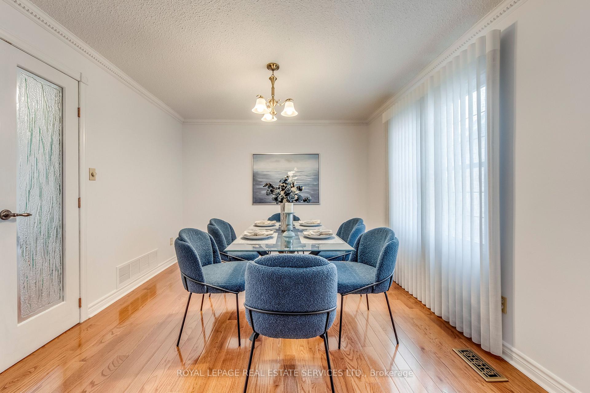 3390 Chartrand Crescent