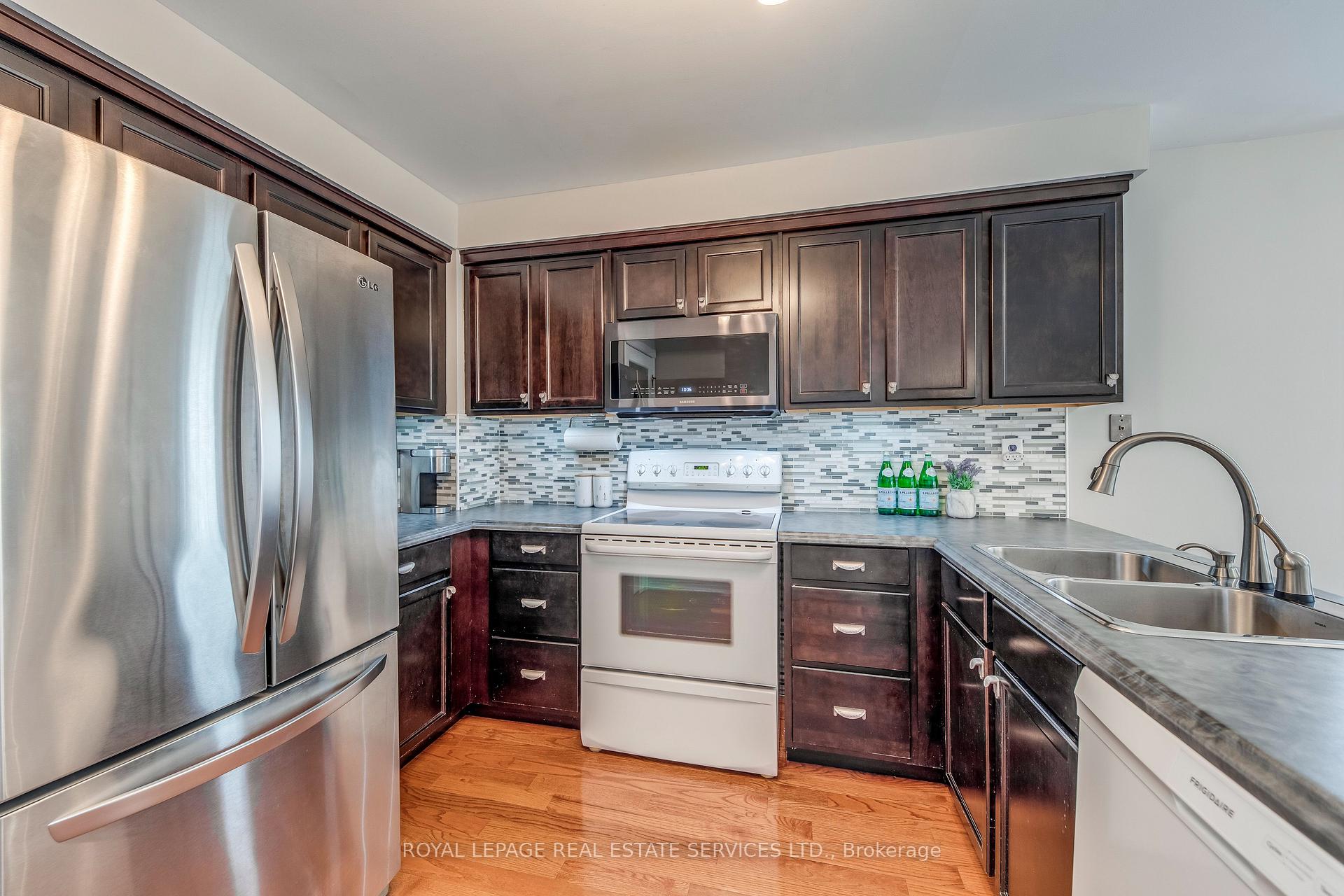 3390 Chartrand Crescent