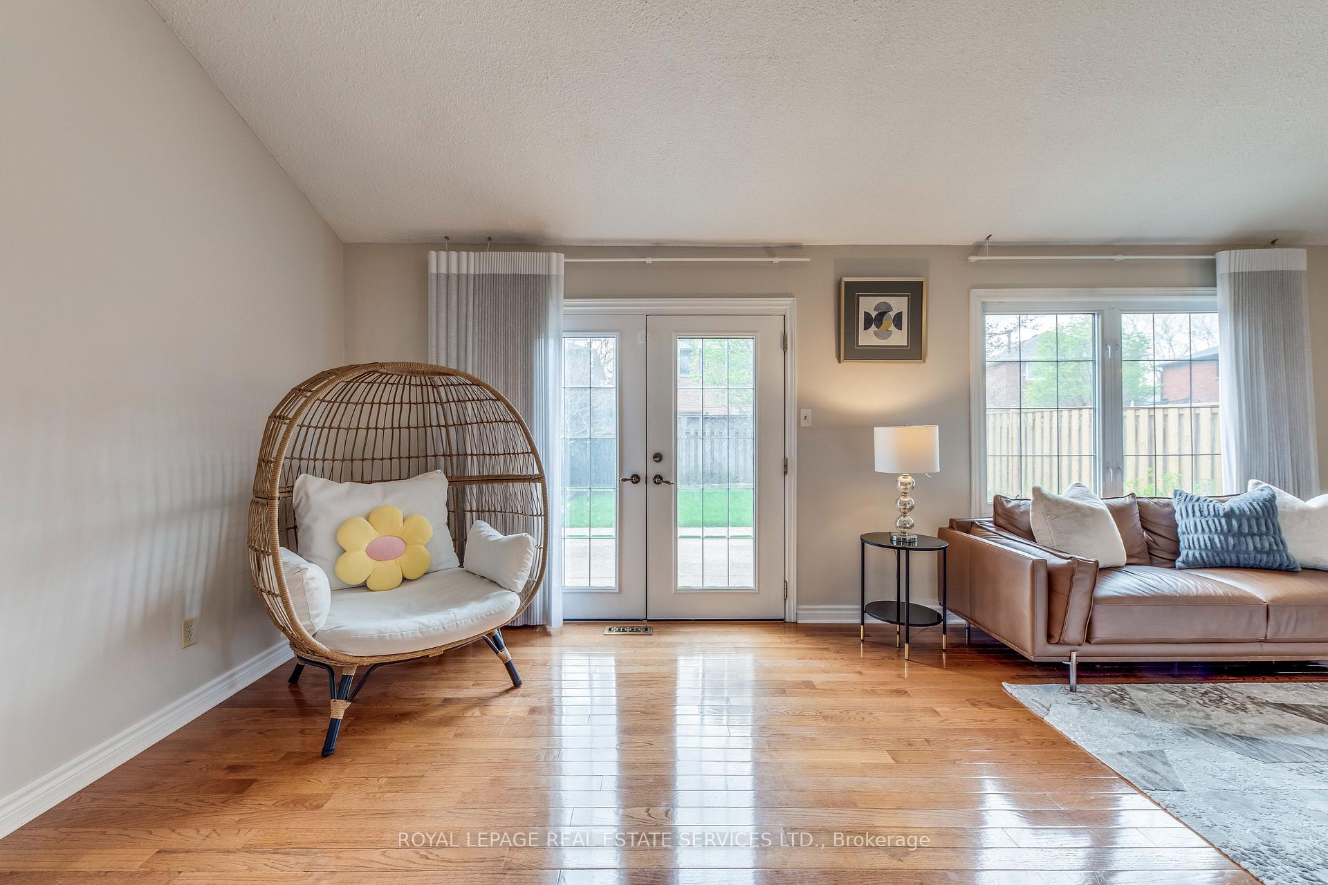 3390 Chartrand Crescent