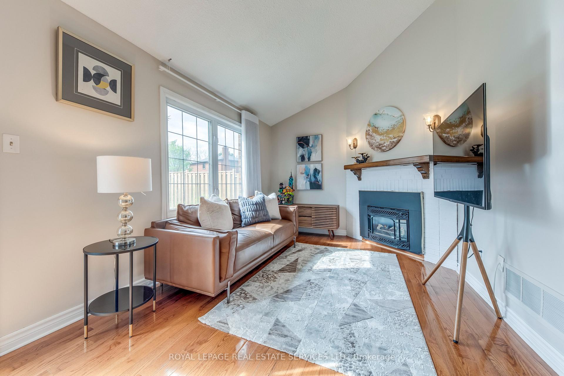 3390 Chartrand Crescent