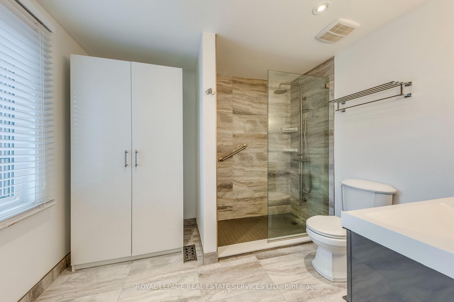 3390 Chartrand Crescent
