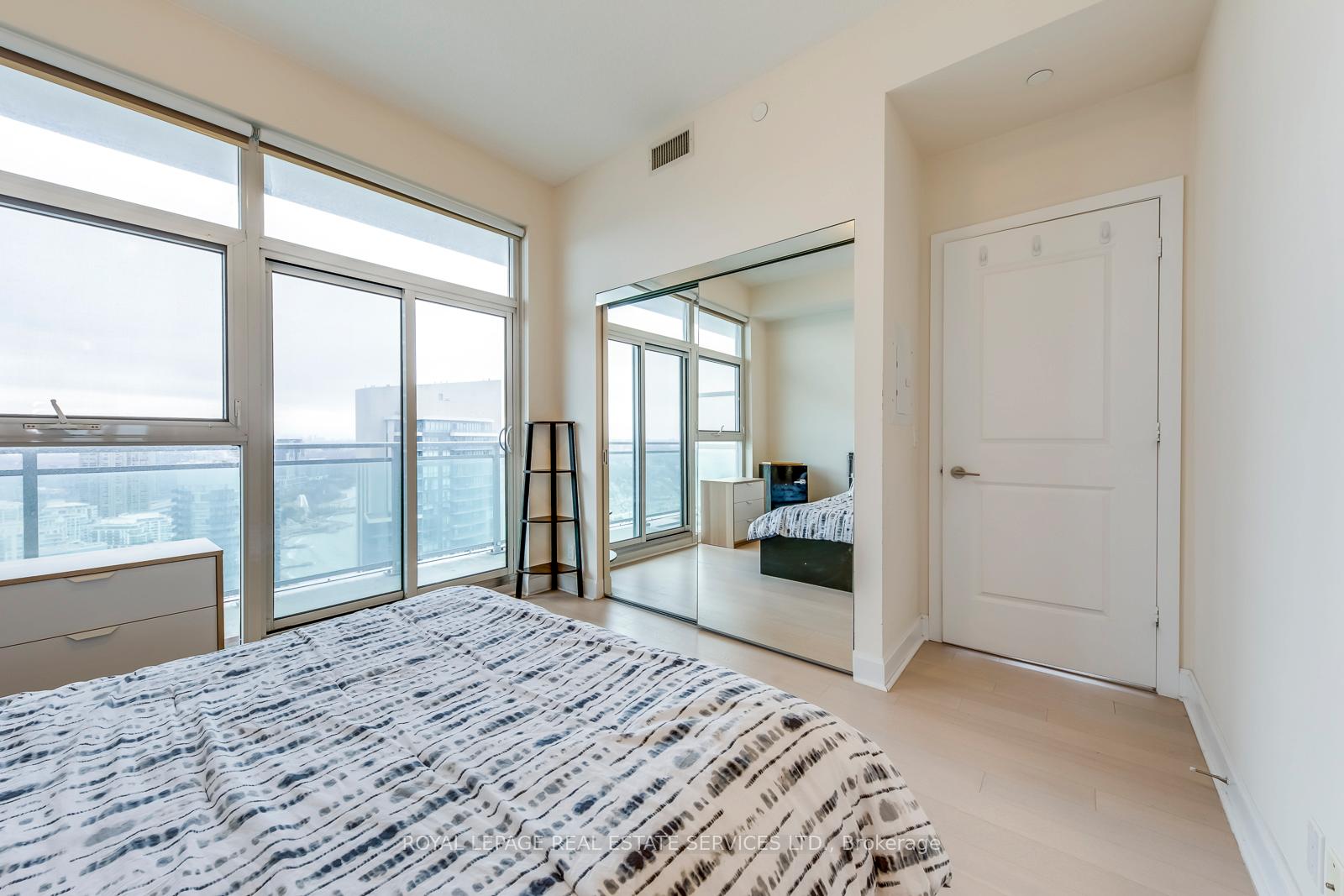33 Shore Breeze Drive 3706, Toronto Unit: 3706