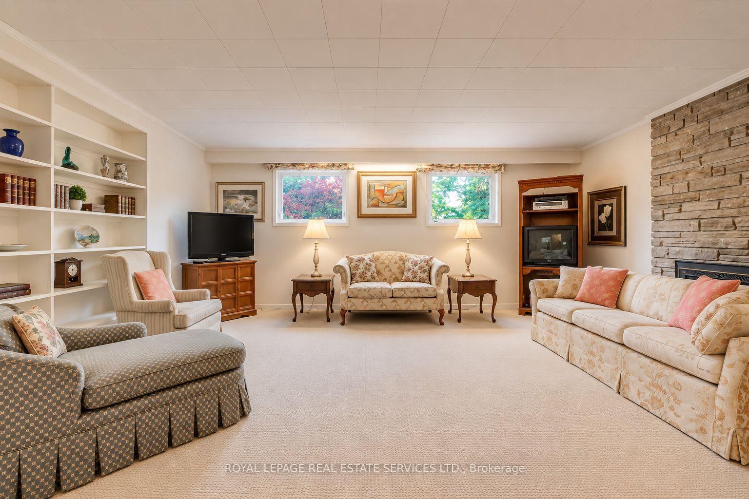 130 Solingate Drive