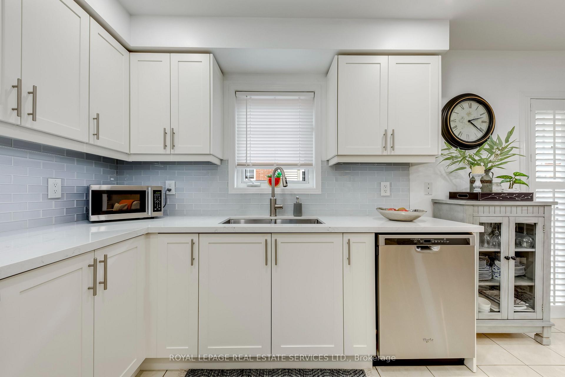2360 Parkhaven Boulevard 17