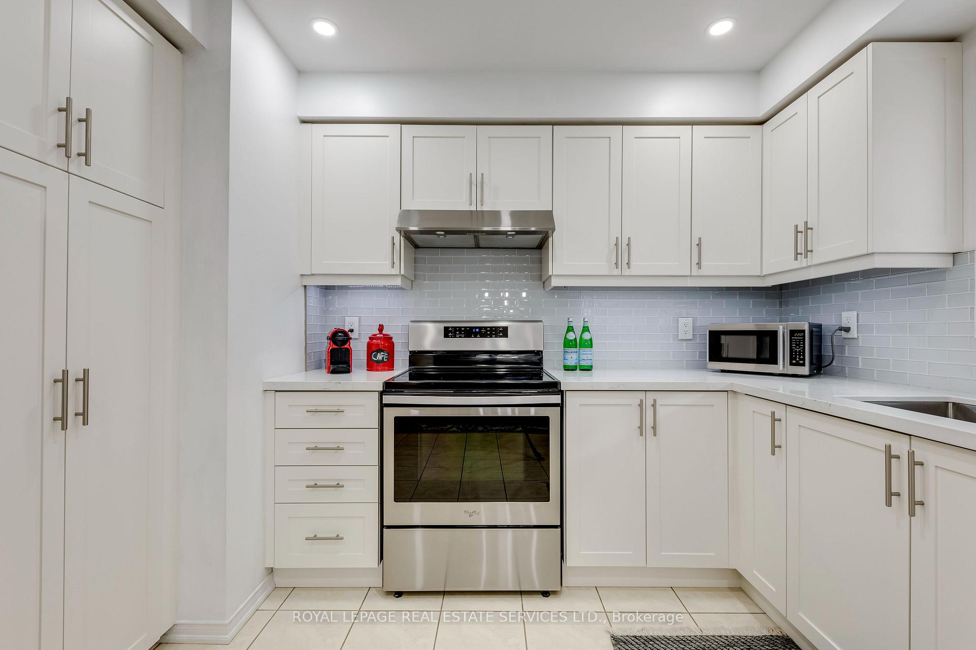 2360 Parkhaven Boulevard 17