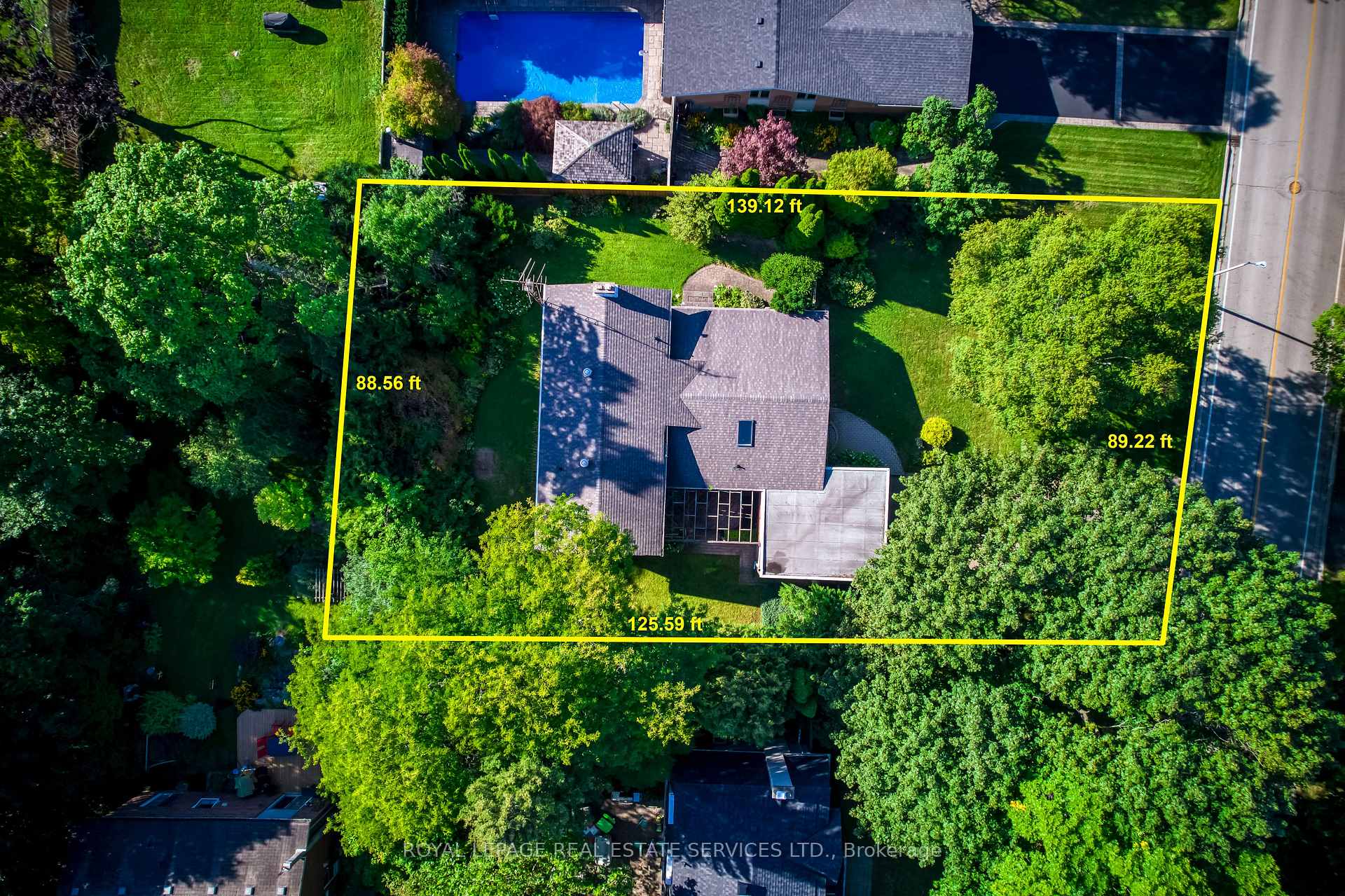 130 Solingate Drive Oakville On Ca L6l 3s7 W14098448
